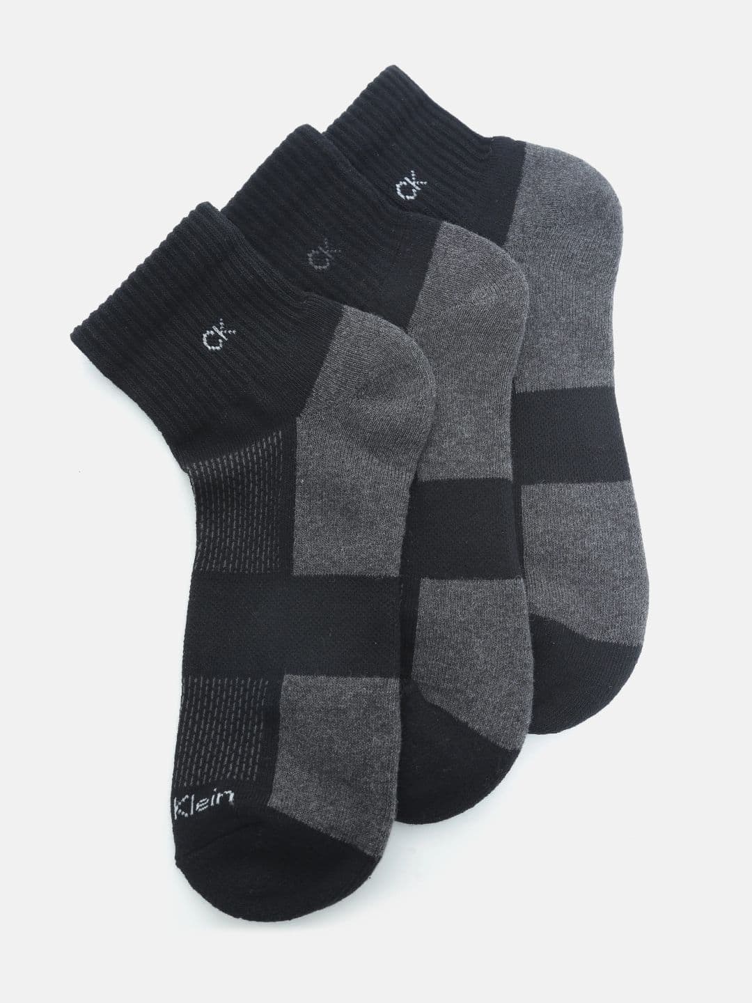 Calvin Klein Men Pack of 3 Colourblocked Ankle Length Socks - view 1