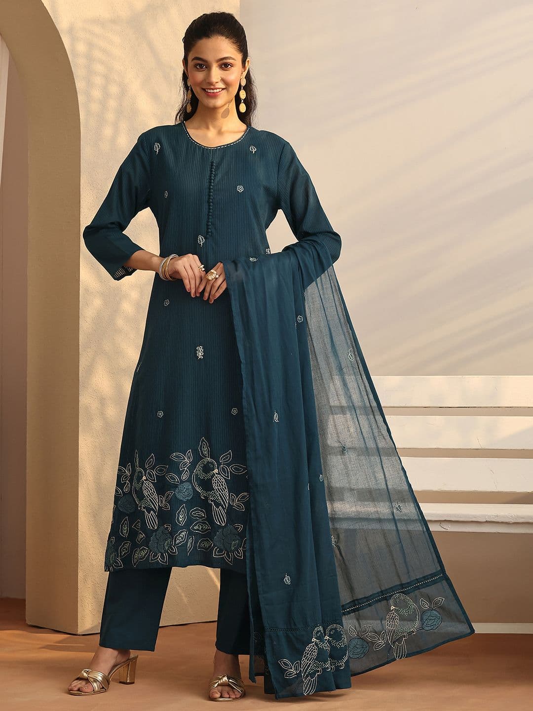 Libas Women Floral Embroidered Regular Thread Work Kurta with Trousers & With Dupatta - view 1