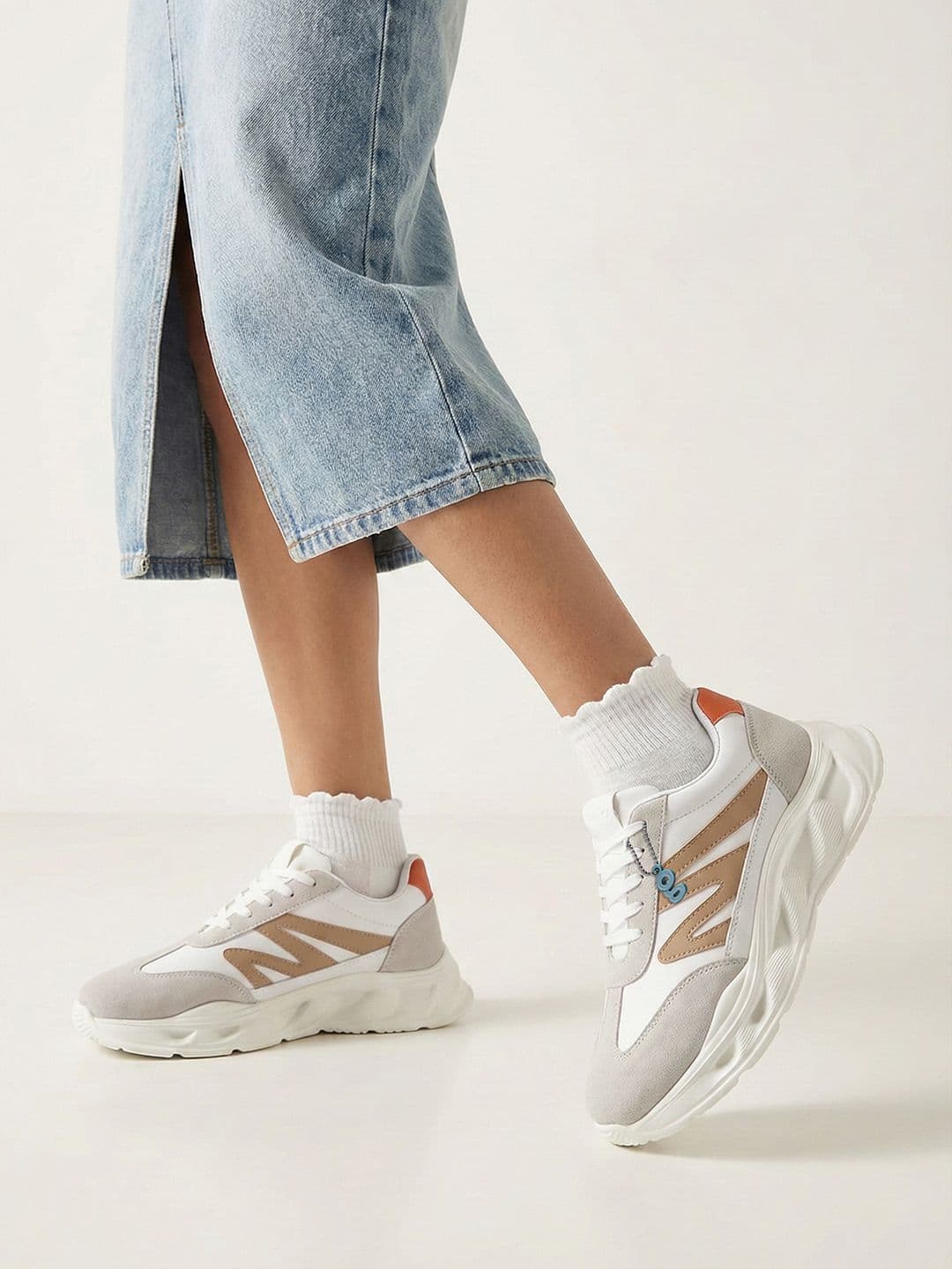 glitchez Women Colourblocked Chunky Sole Sneakers - view 1