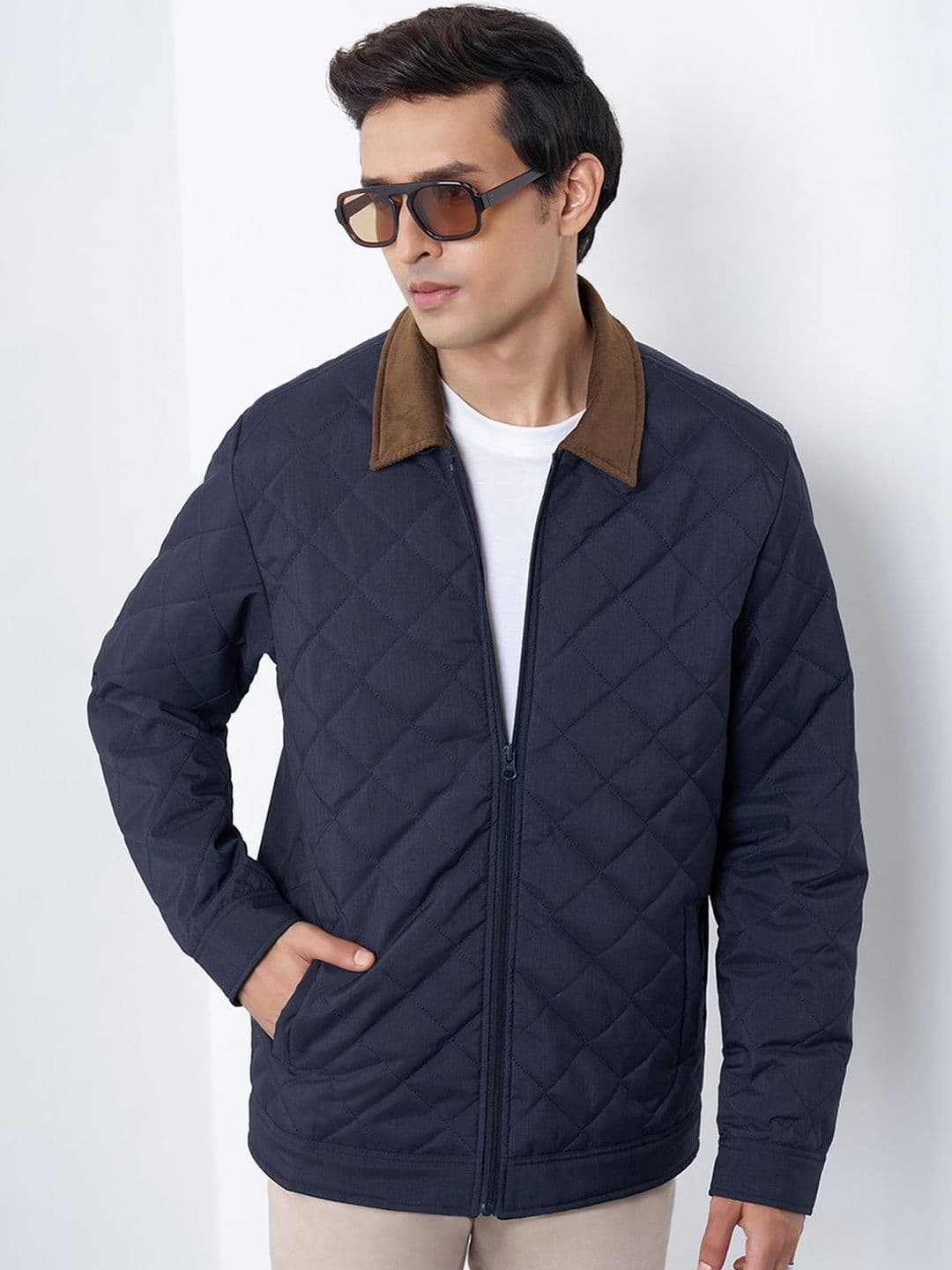Peregrine by Pantaloons Men Lightweight Quilted Jacket - view 1