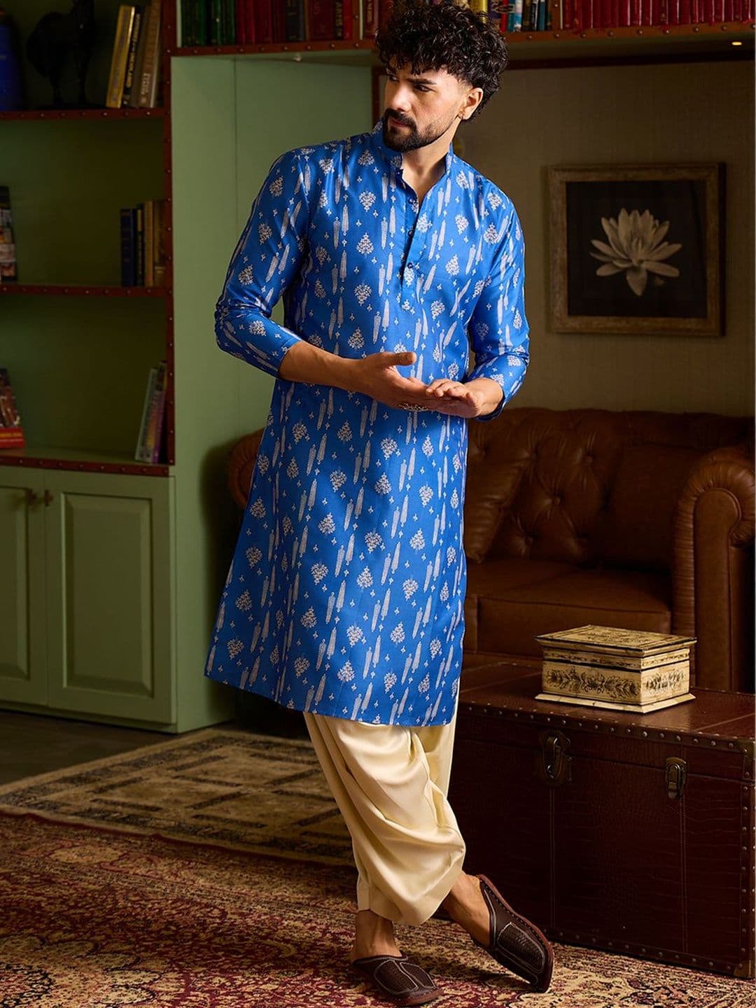 CHHAAP Silk Blend Floral Straight Knee Length Kurta - view 1