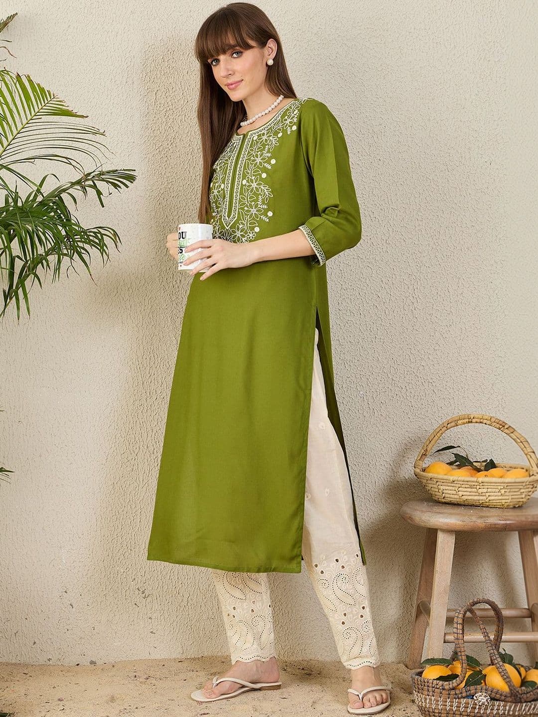 Indo Era Women Floral Embroidered Thread Work Kurta - view 1
