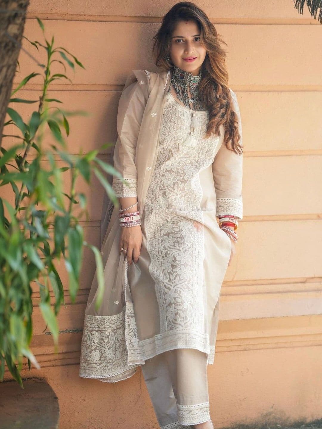 Royal Export Women Ethnic Motifs Embroidered Regular Chikankari Kurta with Trousers & With Dupatta - view 1