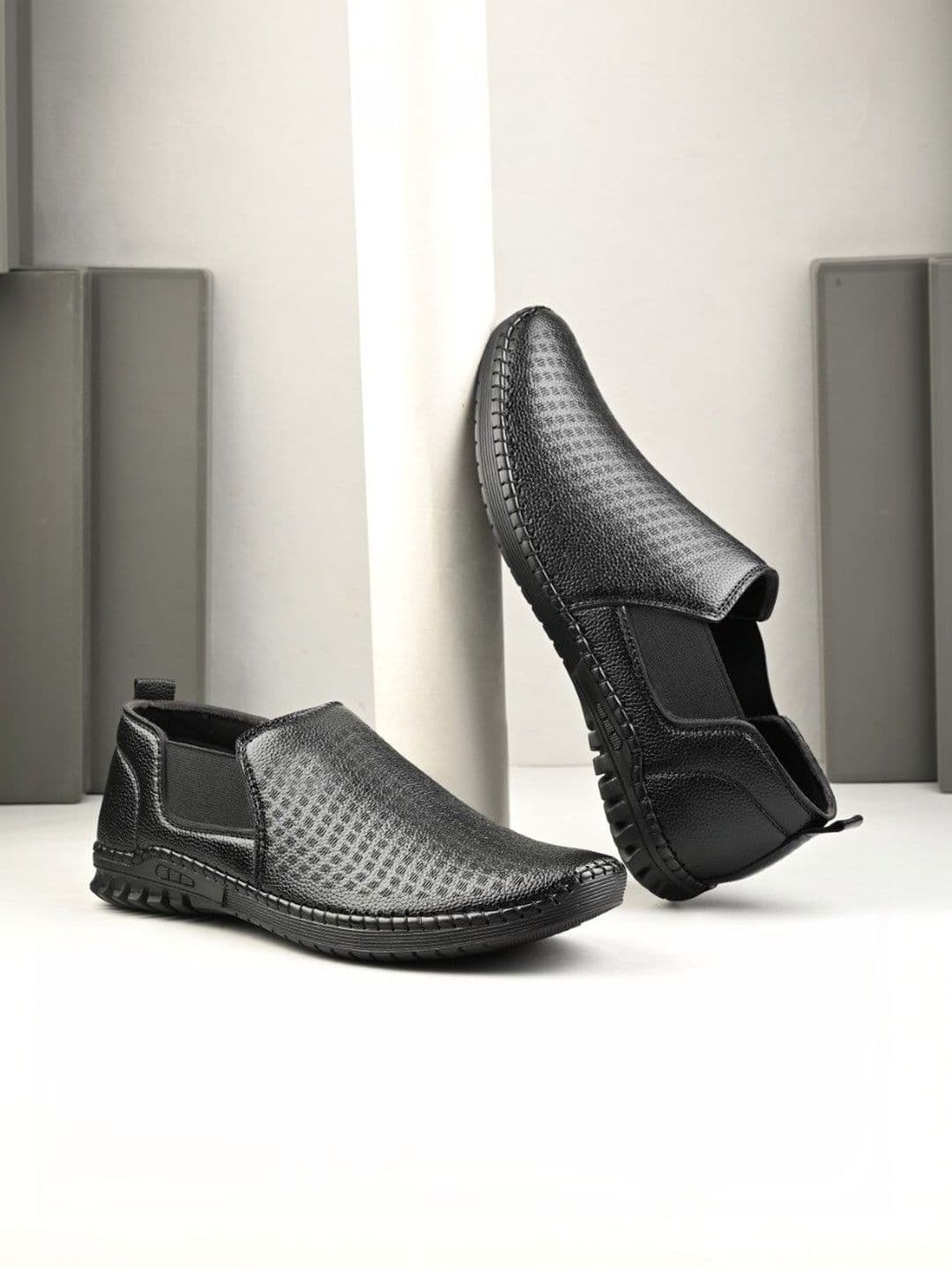 BUCIK Men Shoe-Style Sandals - view 1