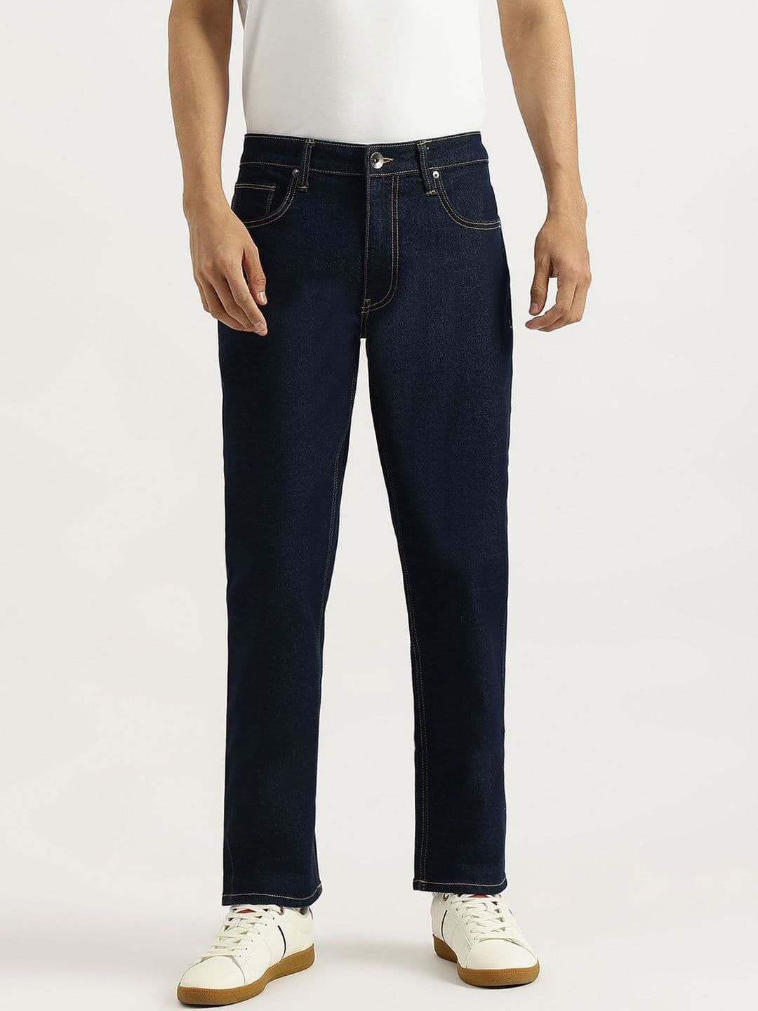 United Colors of Benetton Men Straight Fit Mid-Rise Jeans - view 1