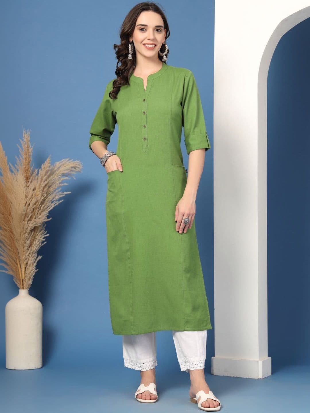 Pistaa Women Thread Work Kurta - view 1