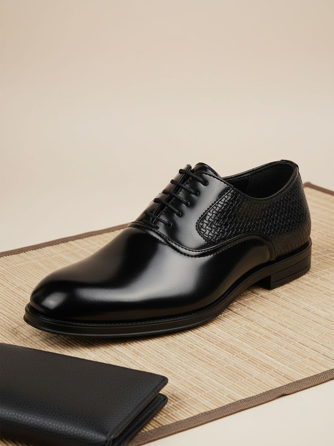 House of Pataudi Men Round Toe Lace-Ups Oxfords Formal Shoes - view 1