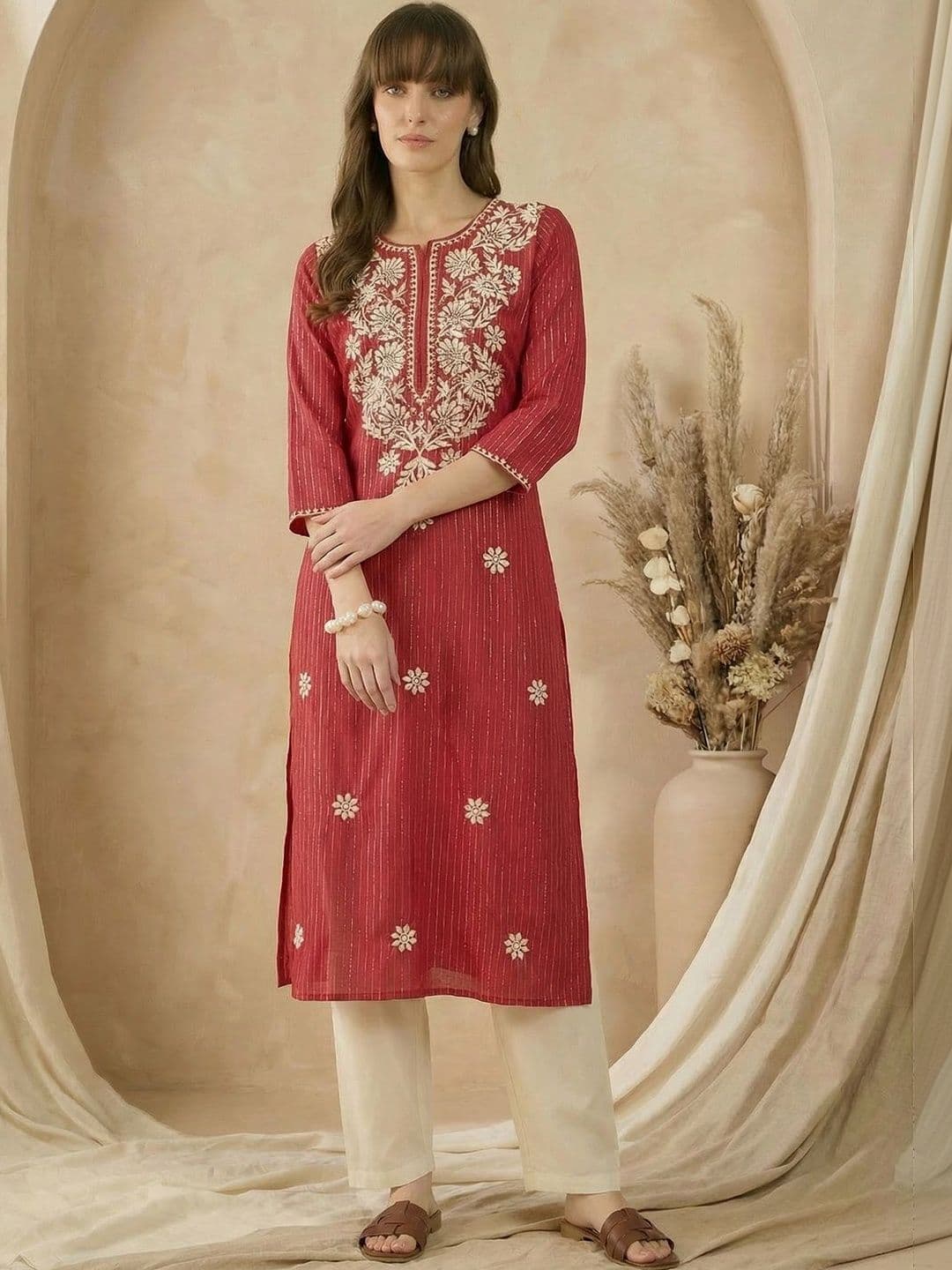 Indo Era Women Floral Embroidered Thread Work Kurta - view 1