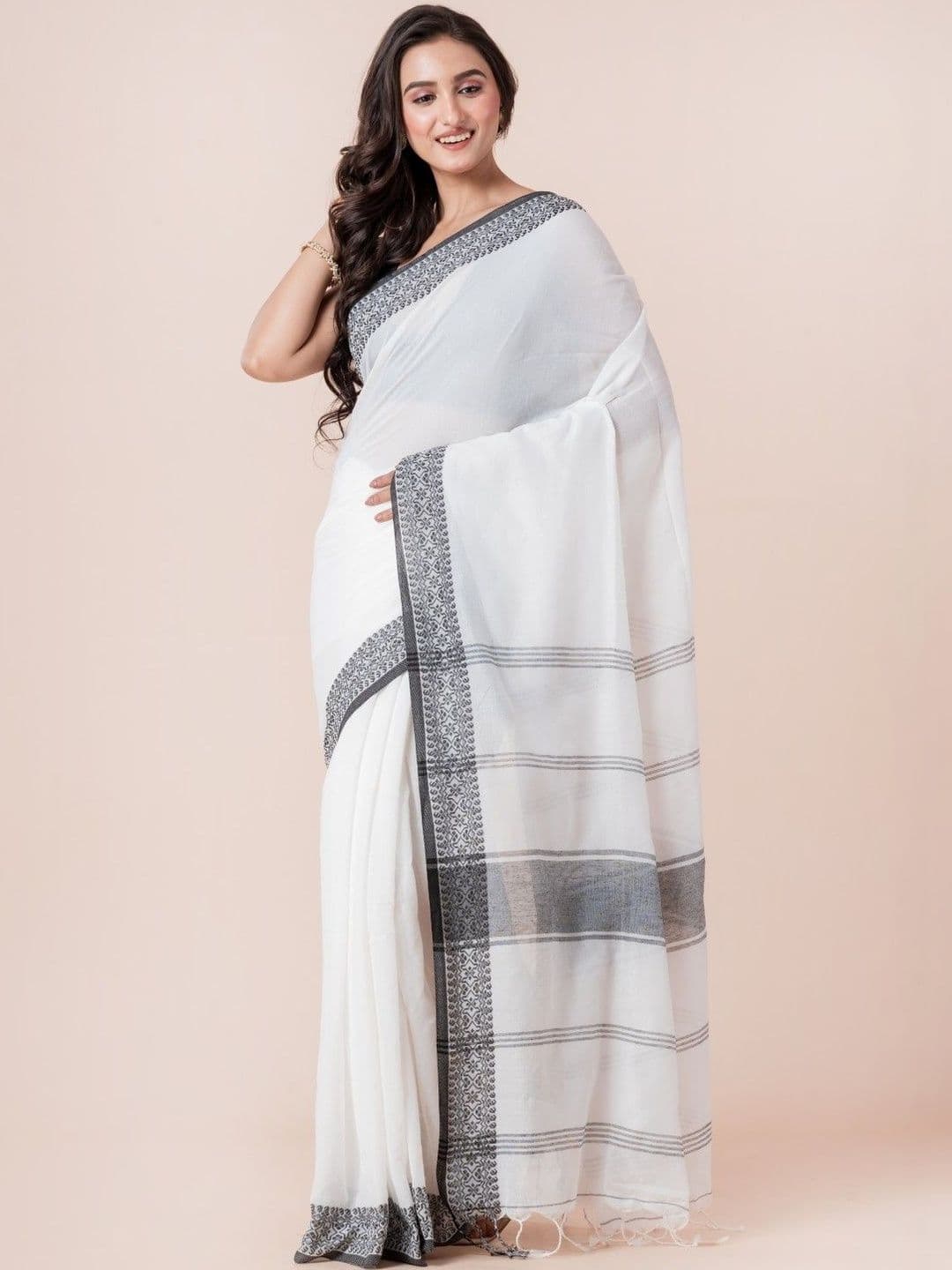 VROMOR KUNJO Ethnic Motifs Pure Cotton Khadi Saree - view 1