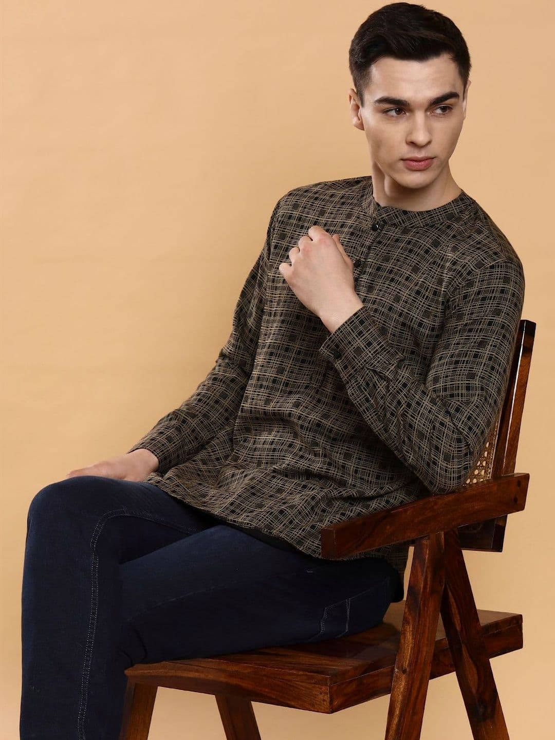 House of Pataudi Checked Mandarin Collar Above Knee Straight Kurta - view 1