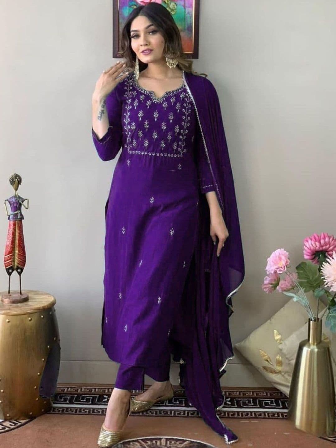 Ras Madhuri Women Ethnic Motifs Embroidered Regular Thread Work Kurta with Trousers & With Dupatta - view 1
