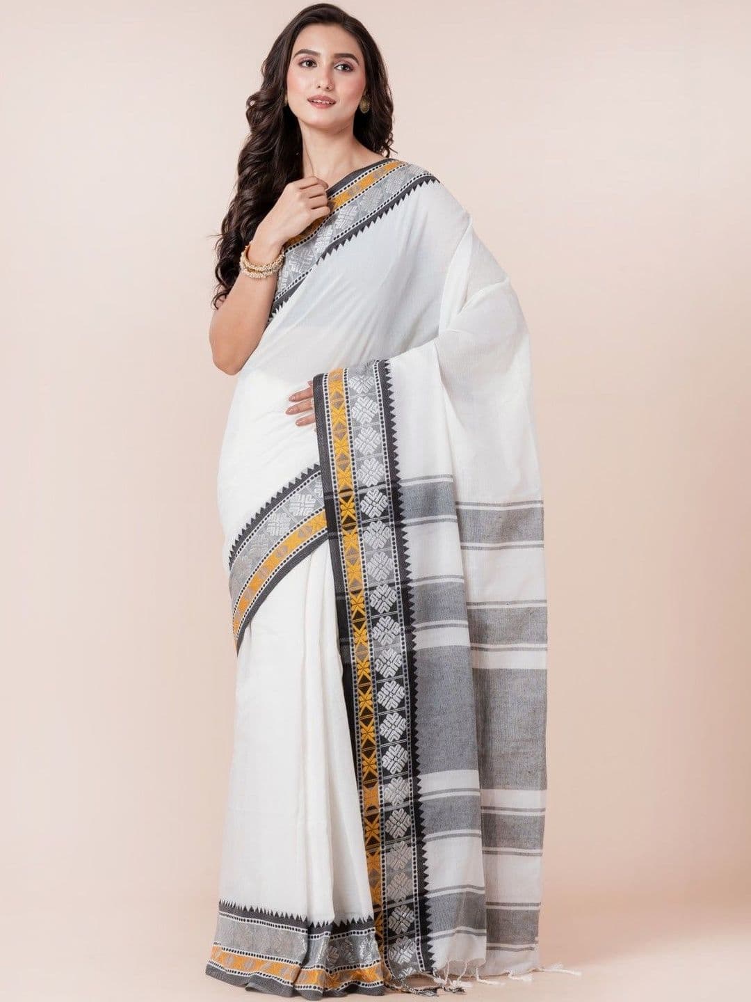 VROMOR KUNJO Woven Design Khadi Saree - view 1