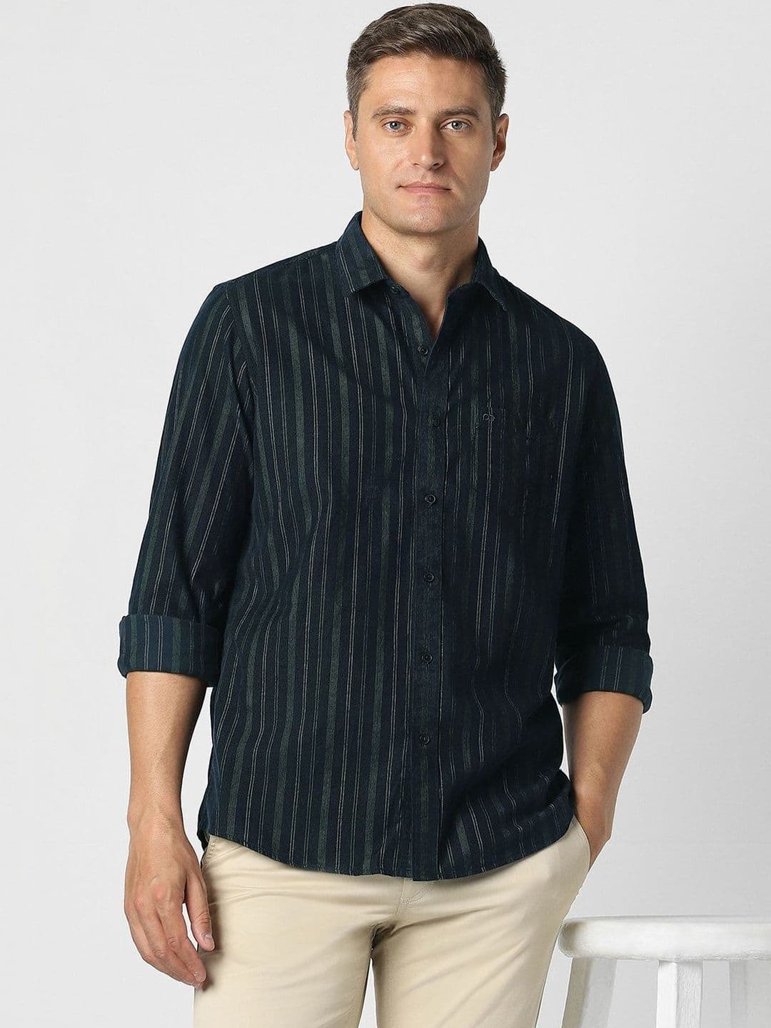 Peter England Casuals Men Slim Fit Striped Casual Shirt - view 1