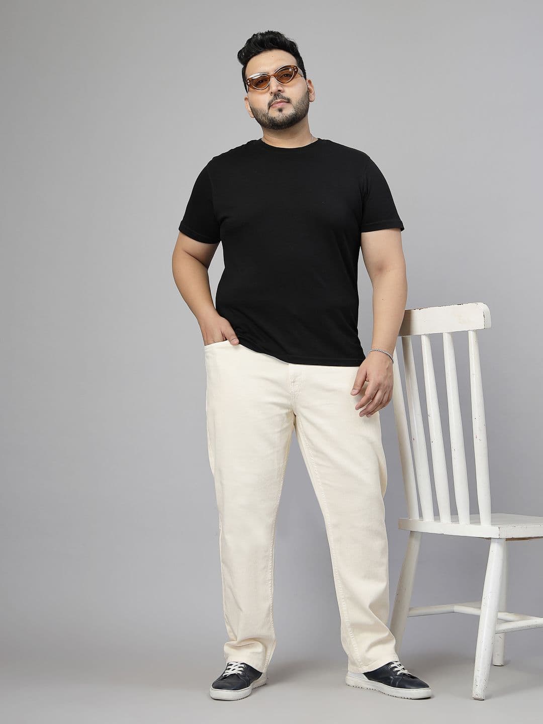 Style Quotient Men Plus Size Narrow Tapered Fit Mid-Rise Stretchable Jeans - view 1