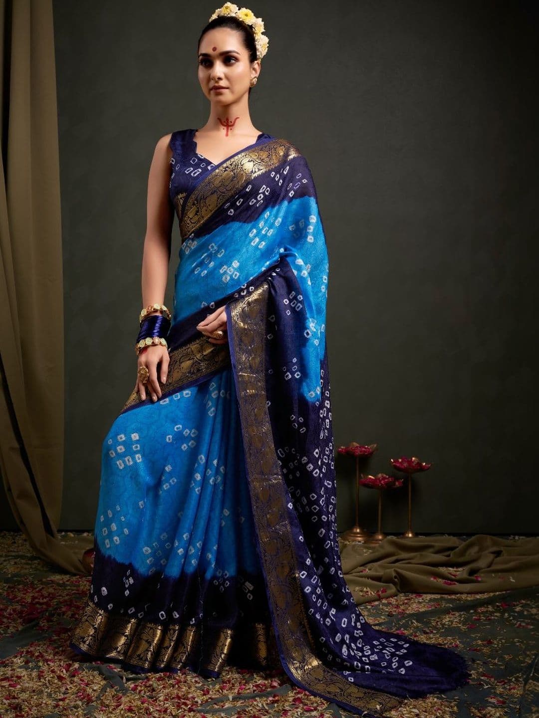 HERE&NOW Bandhani Silk Blend Bandhani Saree - view 1