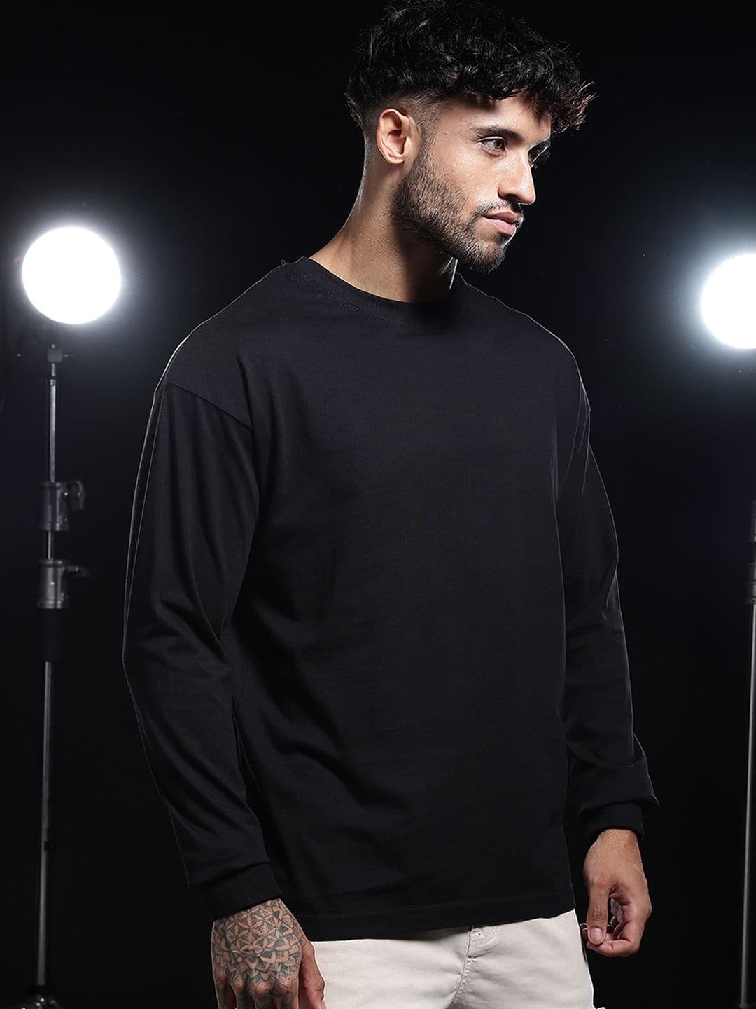 Eszett Men Solid Round Neck Cotton Oversized T-shirt - view 1