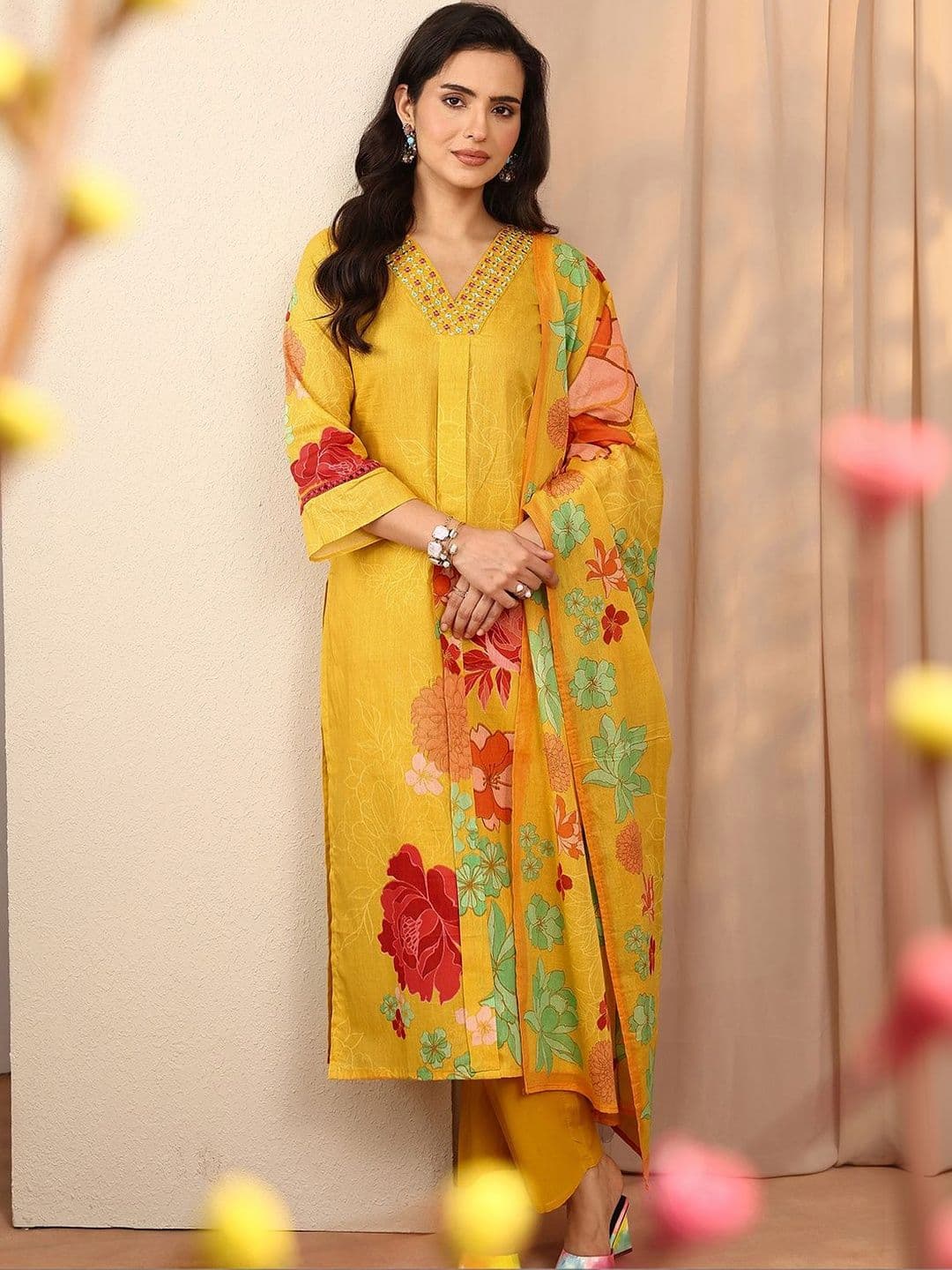 Libas Women Floral Printed Regular Thread Work Kurta with Trousers & With Dupatta - view 1