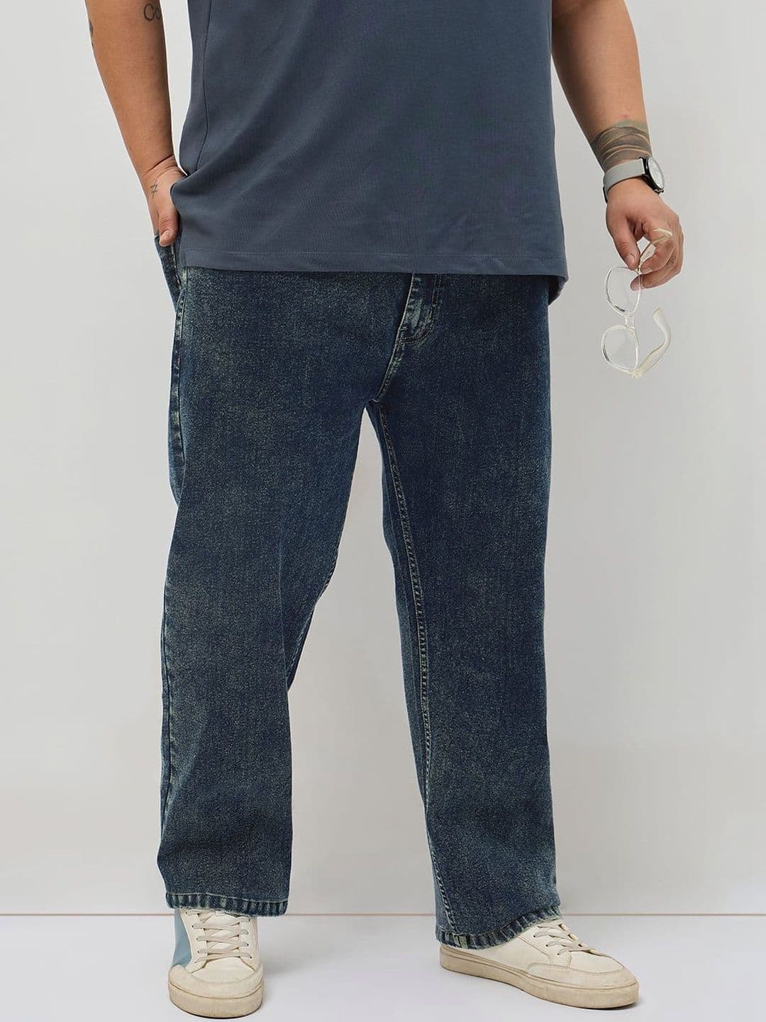 Urbano Plus Men Regular Fit Mid-Rise Heavy Fade Stretchable Jeans - view 1