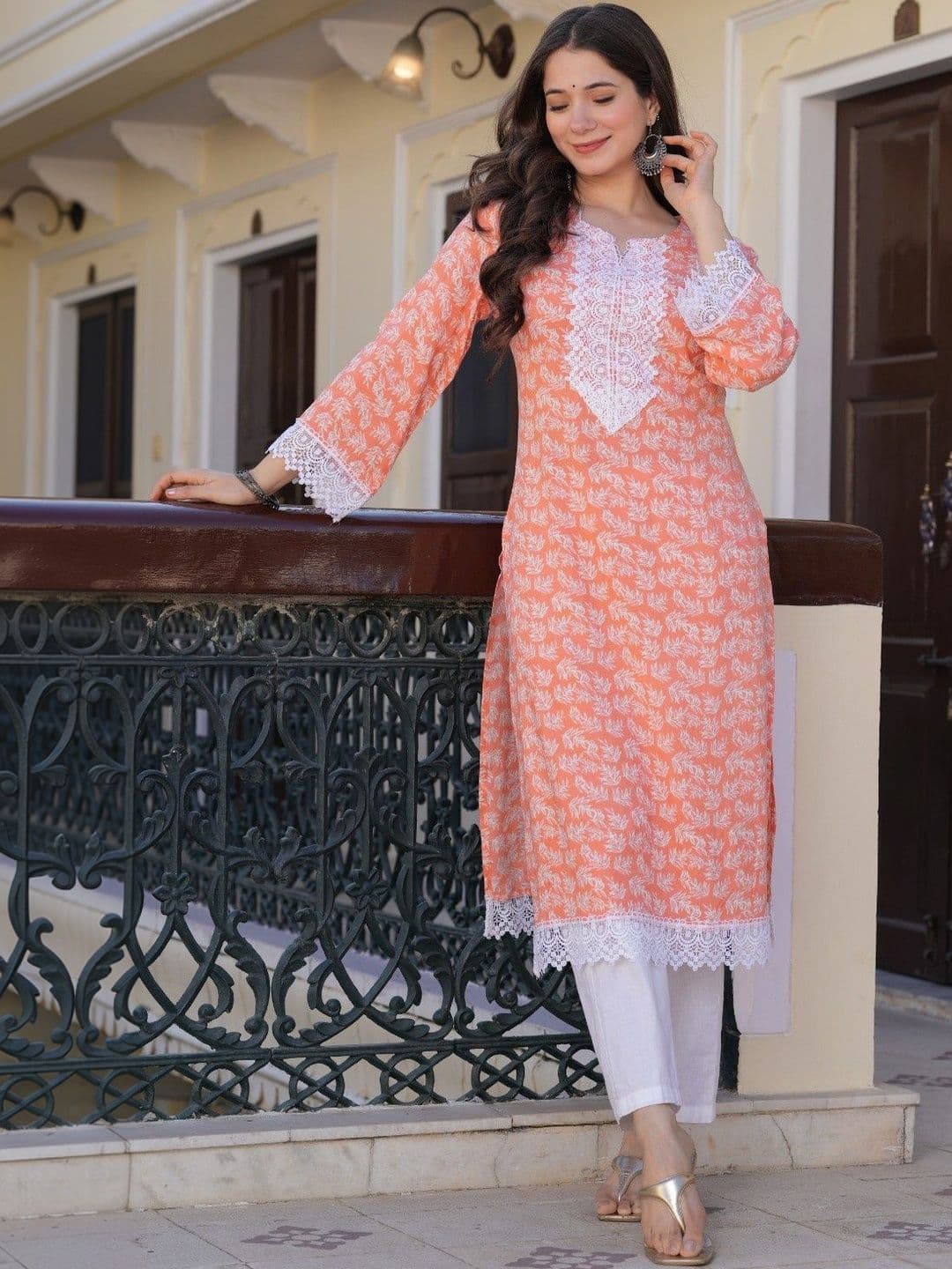 KKOUTFITS Women Geometric Printed Thread Work Kurta - view 1