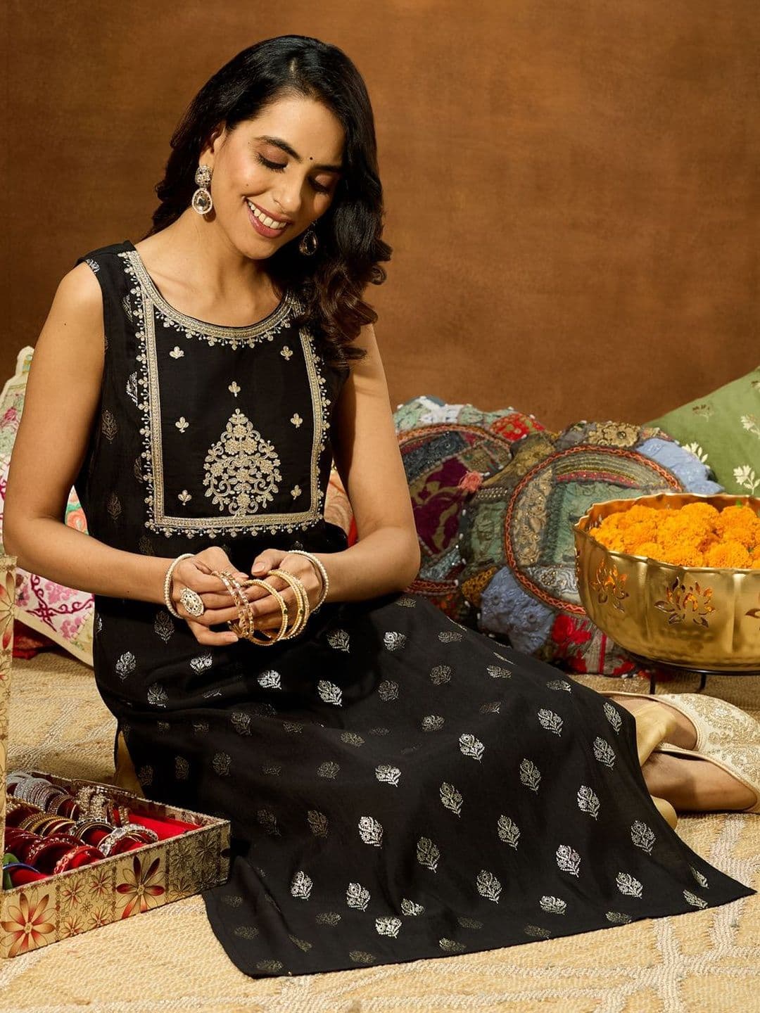 Janasya Women Ethnic Motifs Embroidered Chanderi Silk Kurta - view 1