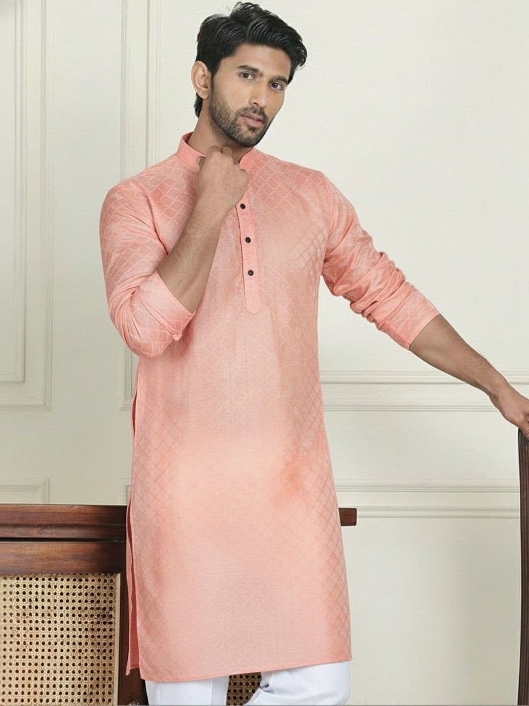 HERE&NOW Men Embroidered Thread Work Handloom Kurta - view 1