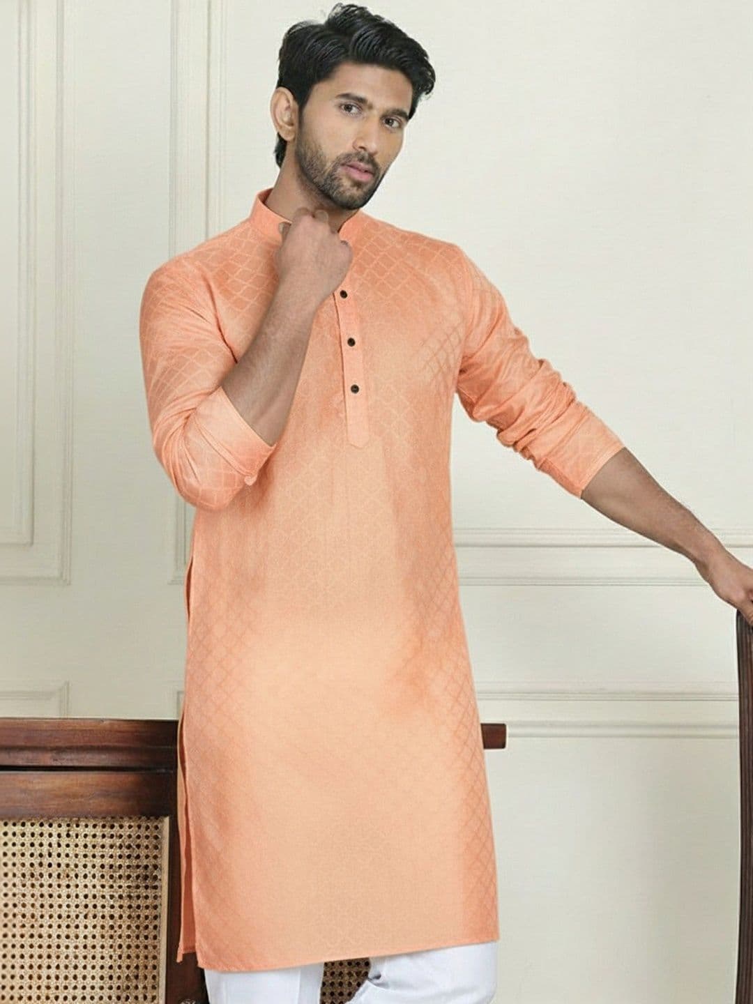 HERE&NOW Men Embroidered Thread Work Handloom Kurta - view 1