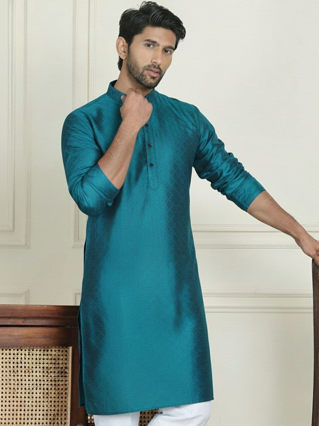 HERE&NOW Men Embroidered Thread Work Handloom Kurta - view 1