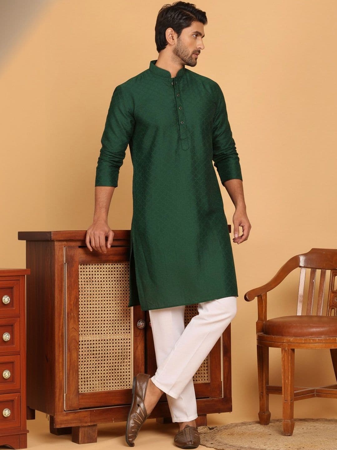 HERE&NOW Men Embroidered Thread Work Handloom Kurta - view 1