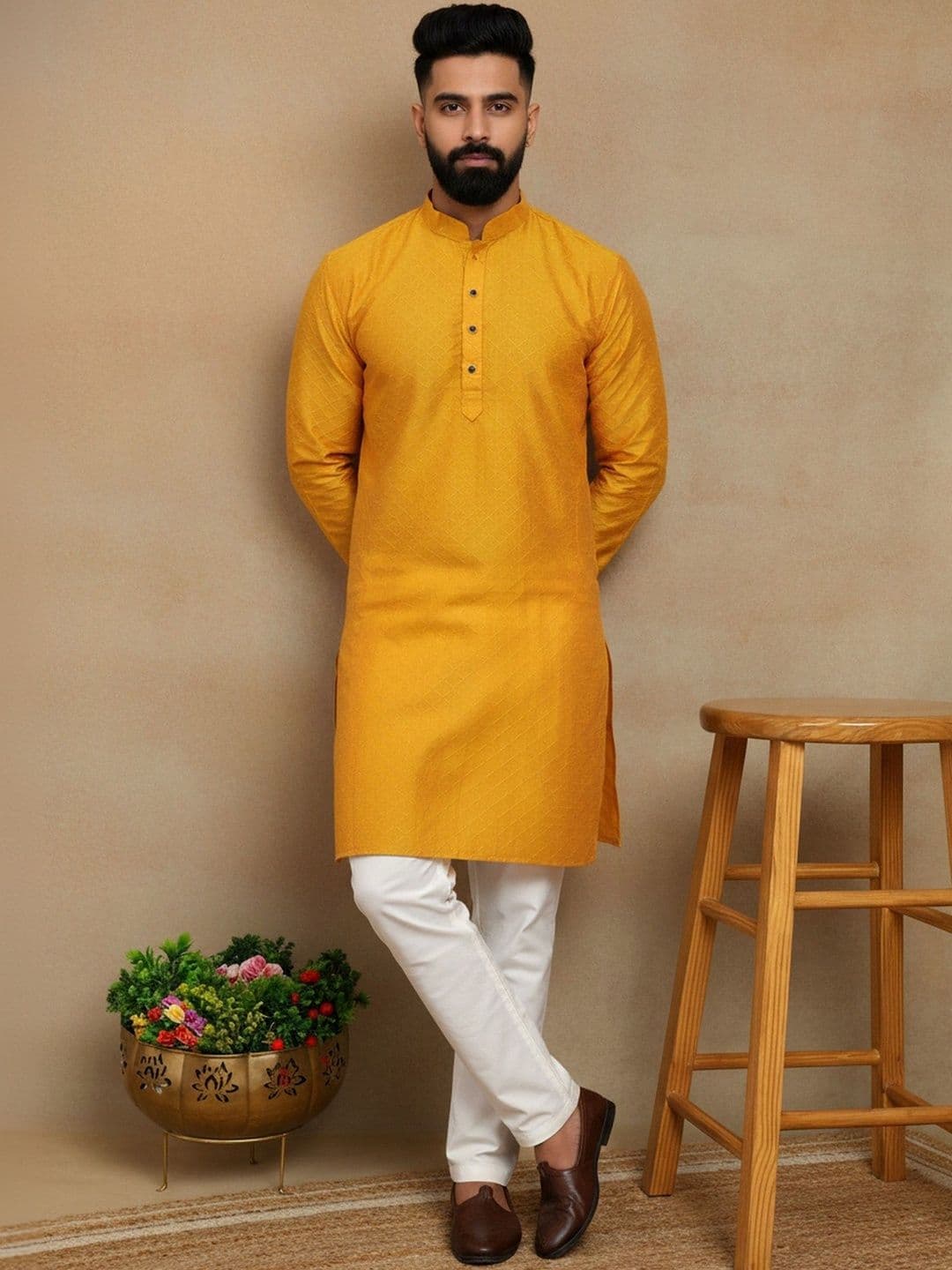 HERE&NOW Men Embroidered Thread Work Handloom Kurta - view 1