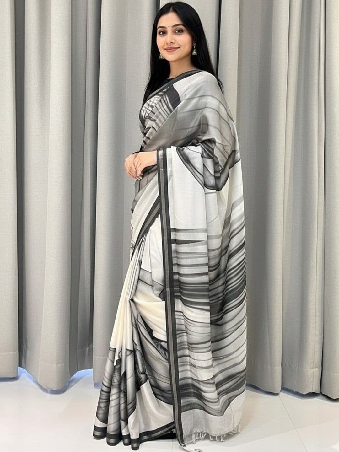 Swaraas Saree - view 1