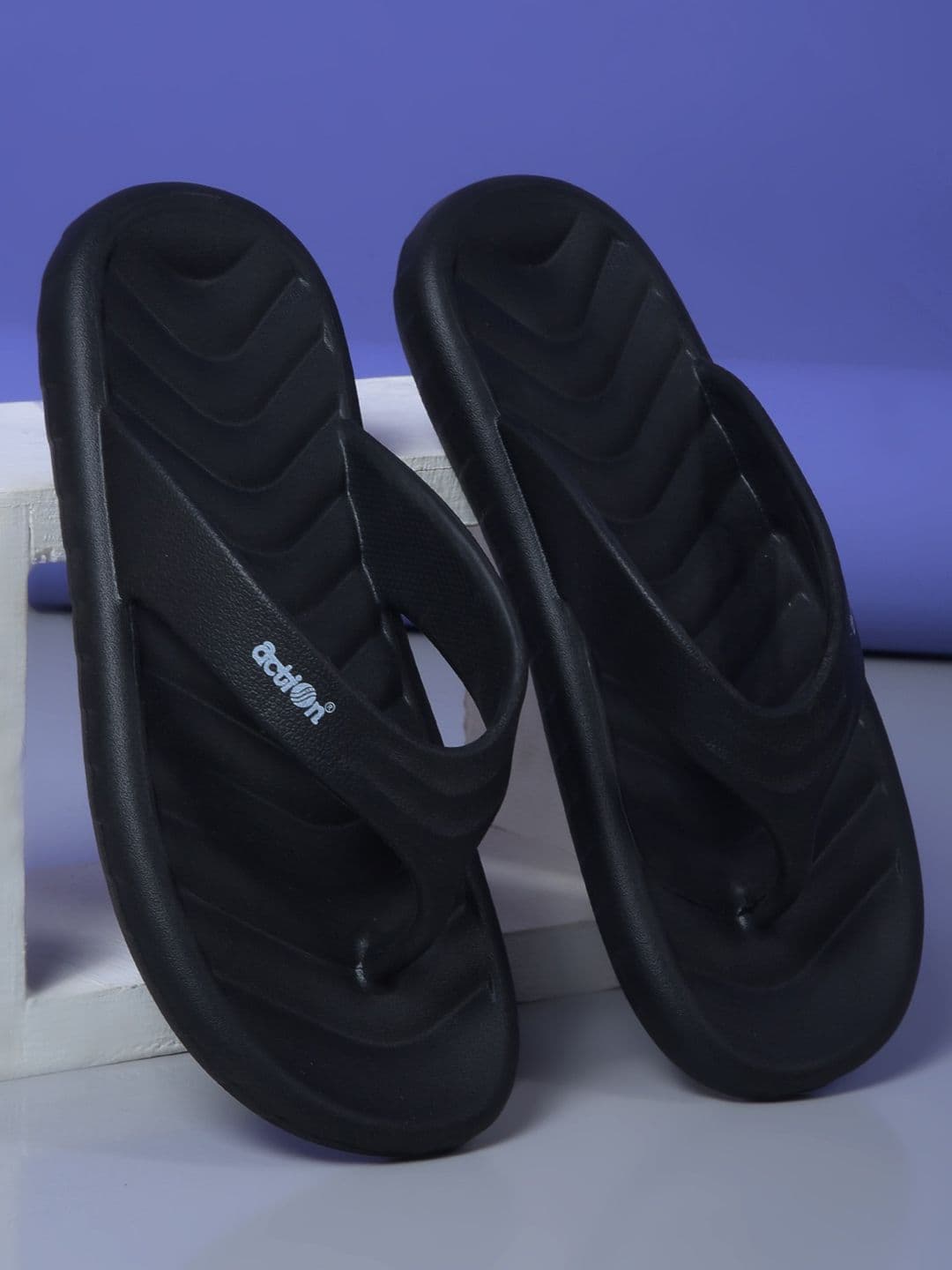 Action Men Thong Flip-Flops - view 1