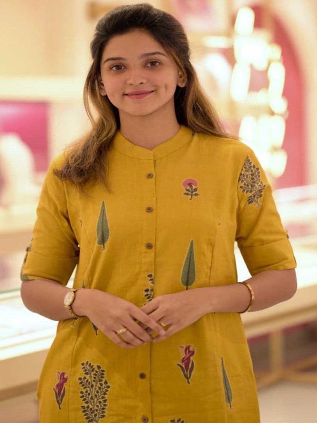 Klere Women Ethnic Motifs Printed Regular Kurta with Trousers - view 1