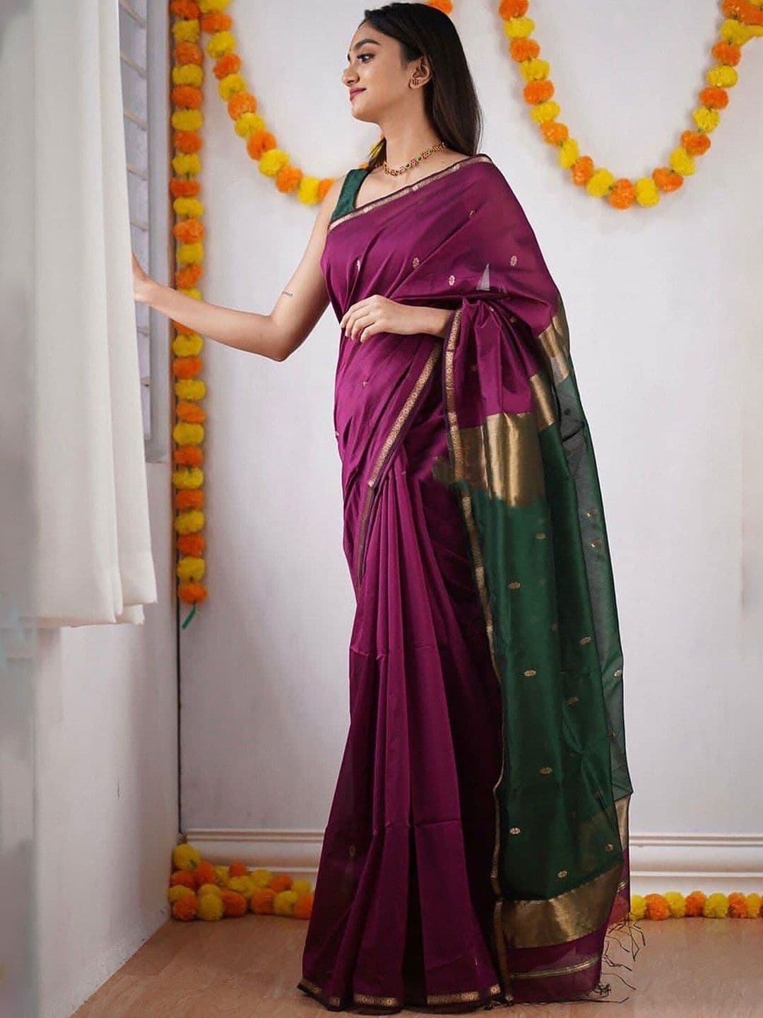 MISS WEARS Woven Design Zari Handloom Saree - view 1