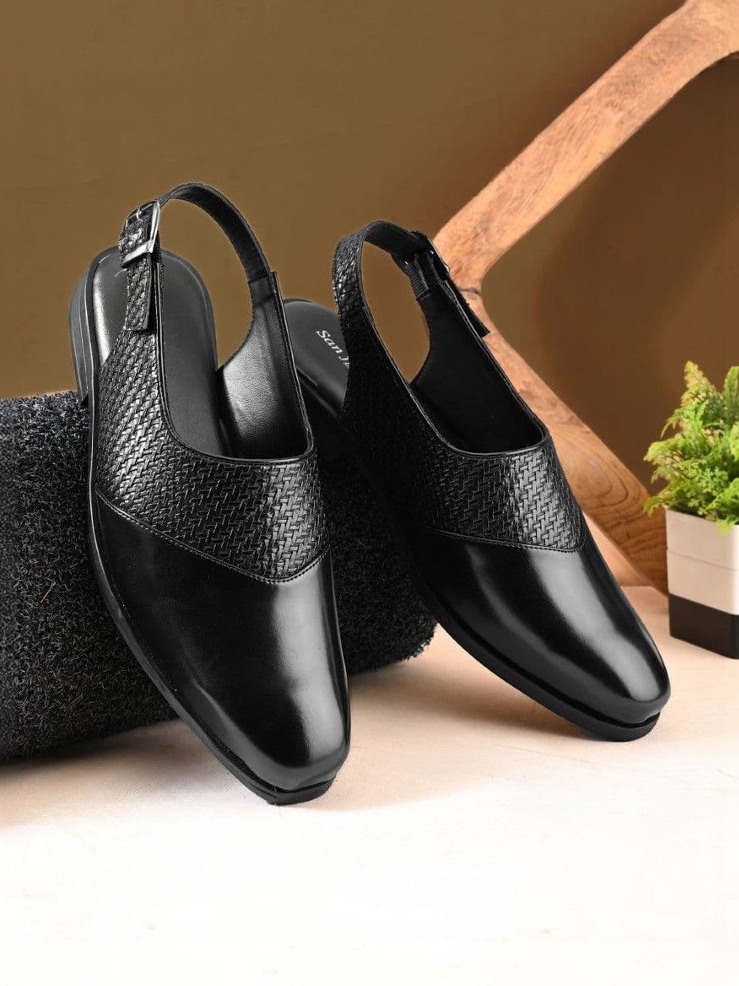San Frissco Men Black Textured Slingback Sandals with Buckle Strap & Low Heel - view 1