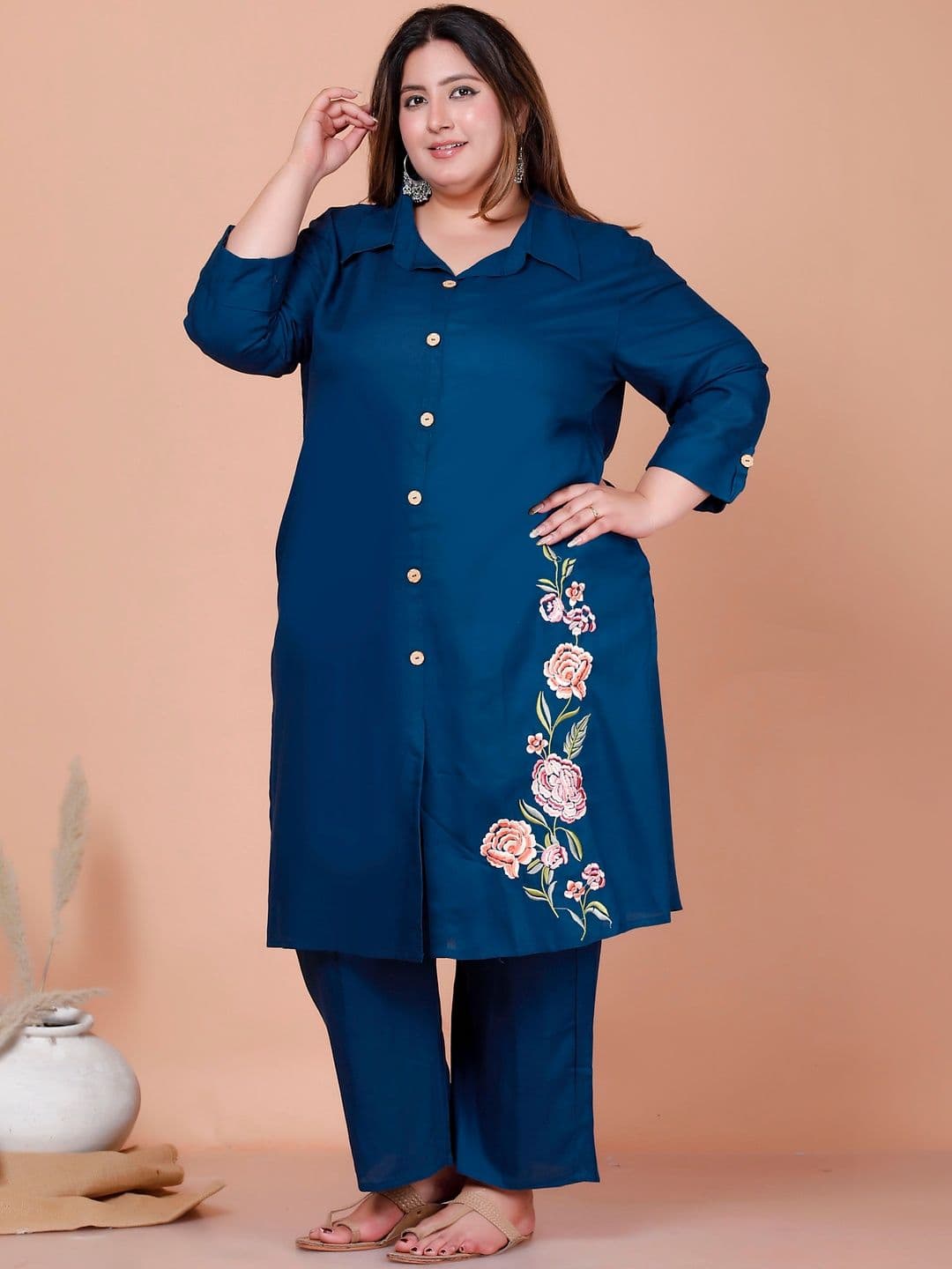 SHRIZA Women Floral Embroidered Regular Thread Work Pure Cotton Kurta with Trousers - view 1
