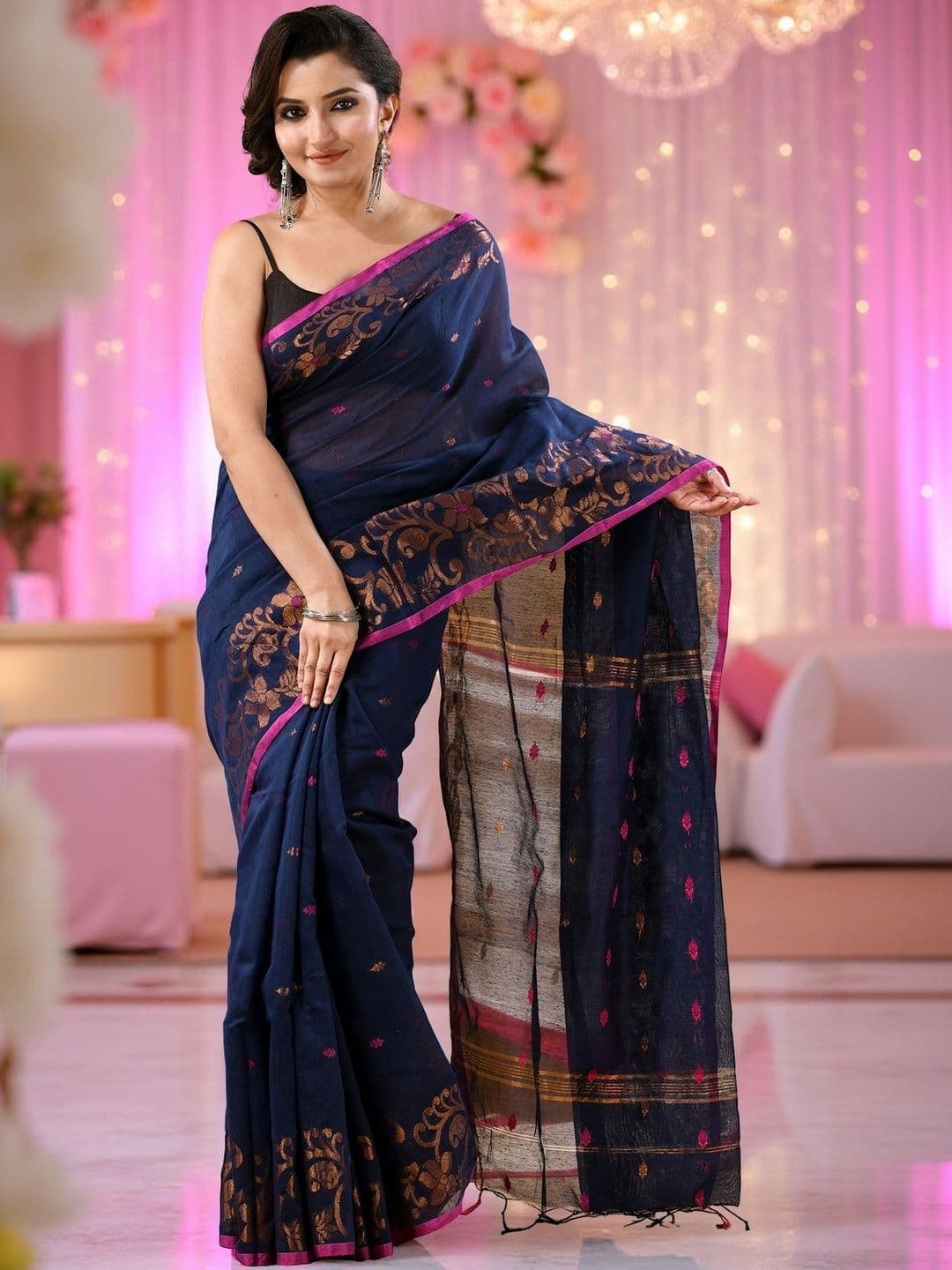 DESH BIDESH Woven Design Zari Pure Cotton Handloom Taant Saree - view 1
