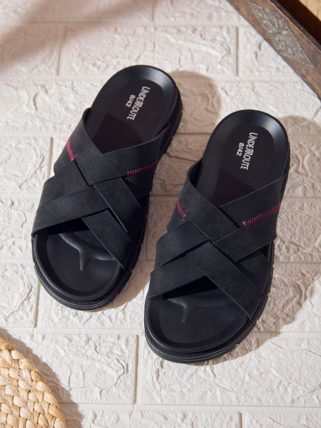 UNDERROUTE Men Comfort Sandals - view 1