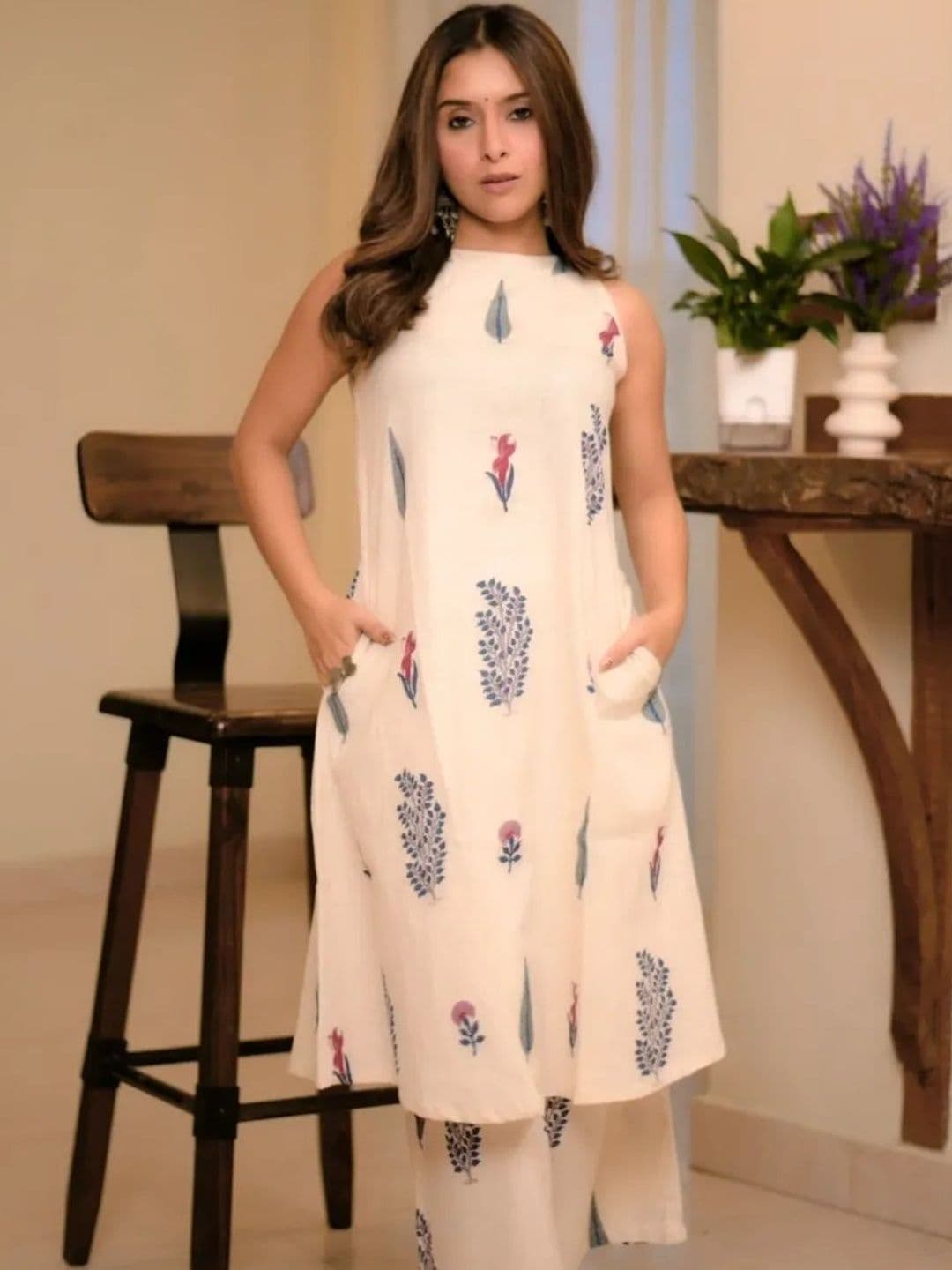 Keitra Women Floral Printed Regular Pure Cotton Kurta with Palazzos - view 1