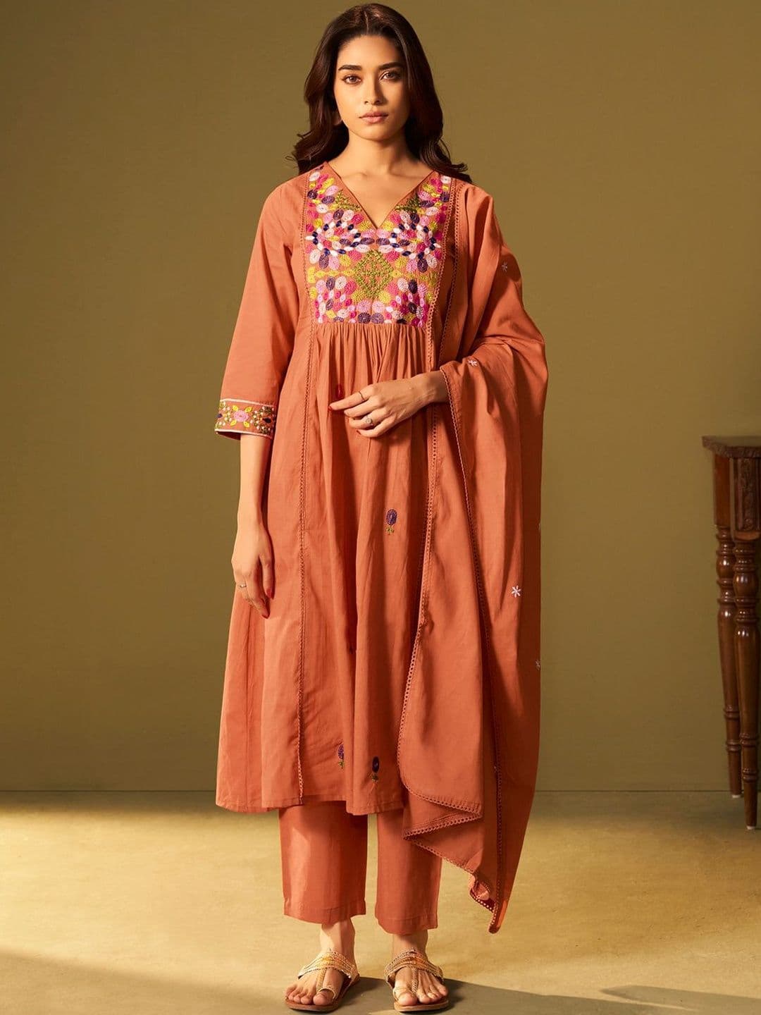 DRESOUL Women Floral Embroidered Panelled Thread Work Pure Cotton Kurta with Trousers & With Dupatta - view 1