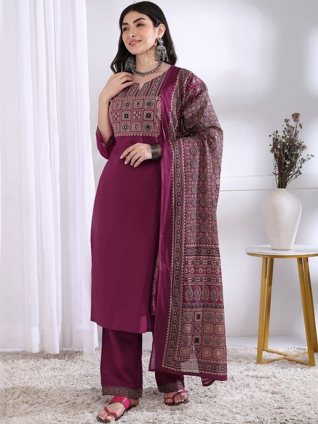 Dayaachi Women Ethnic Motifs Printed Regular Kurta with Trousers & With Dupatta - view 1
