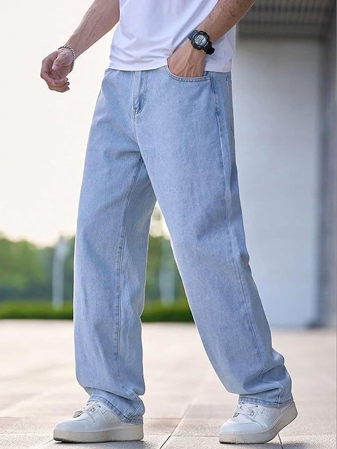 BAESD Men Relaxed Fit High-Rise Mildly Distressed Light Fade Stretchable Jeans - view 1
