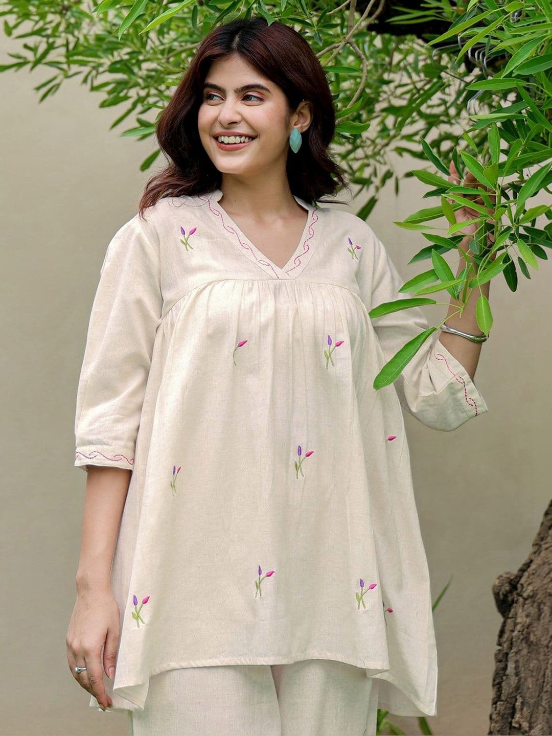 Skylee Pop Embroidered Off White Cotton Blend Co Ords for Women - view 1