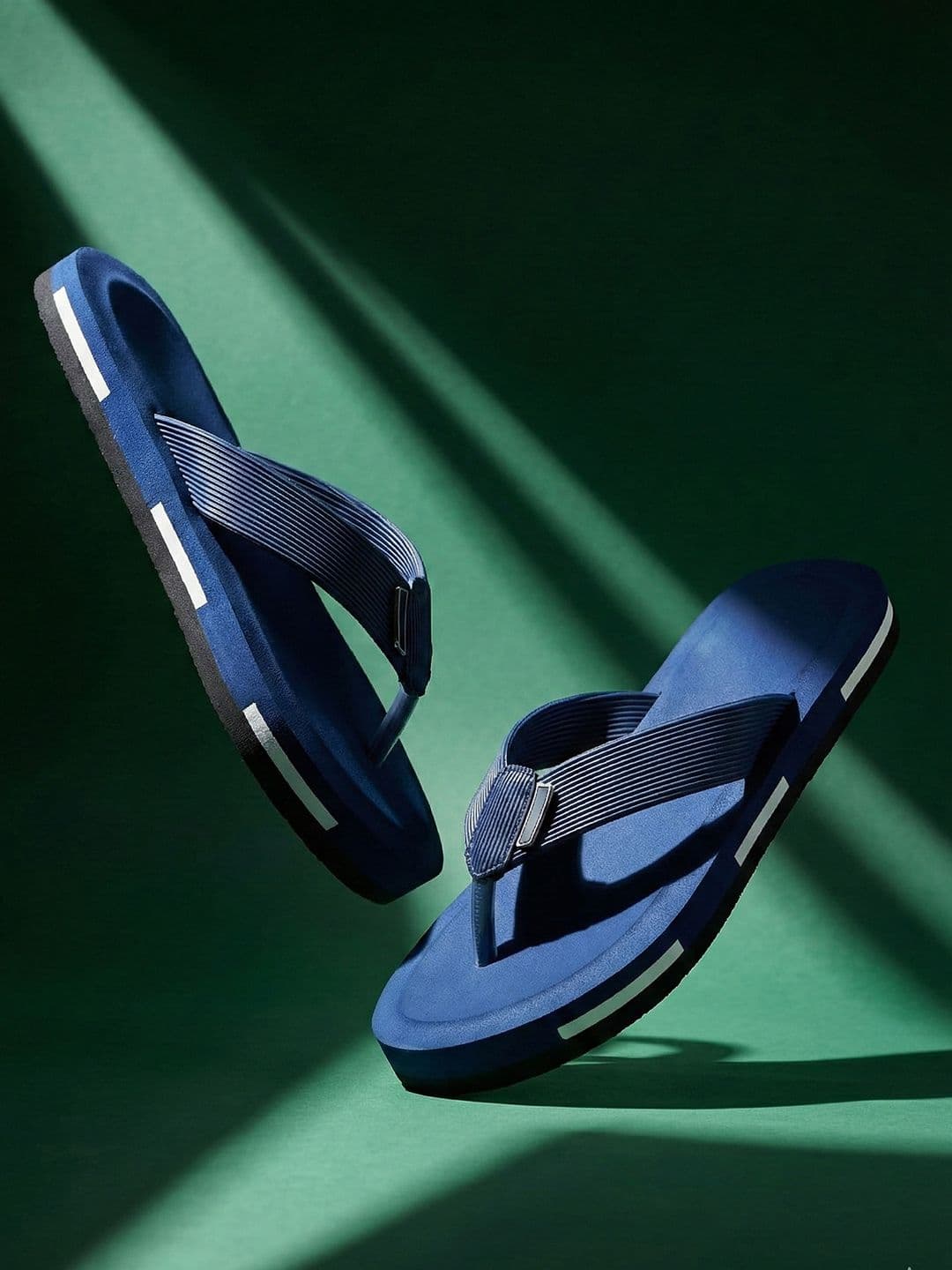 glitchez Men Self Design Thong Flip-Flops - view 1