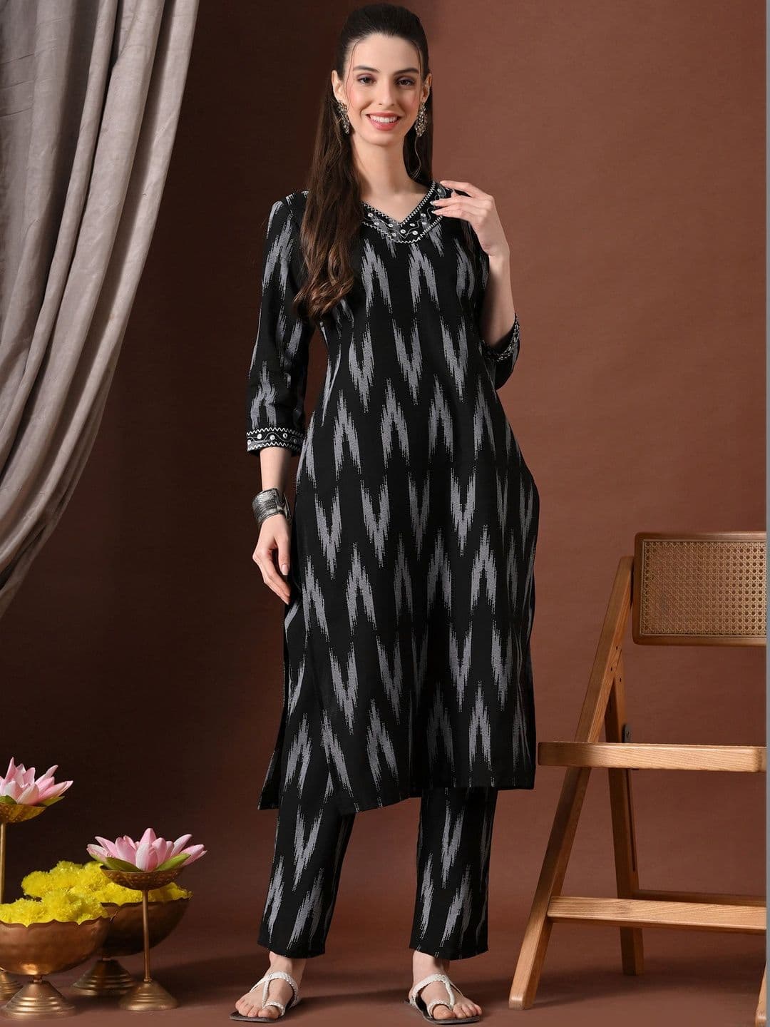 KJFAB Women Ethnic Motifs Printed Regular Thread Work Pure Cotton Kurta with Pyjamas - view 1