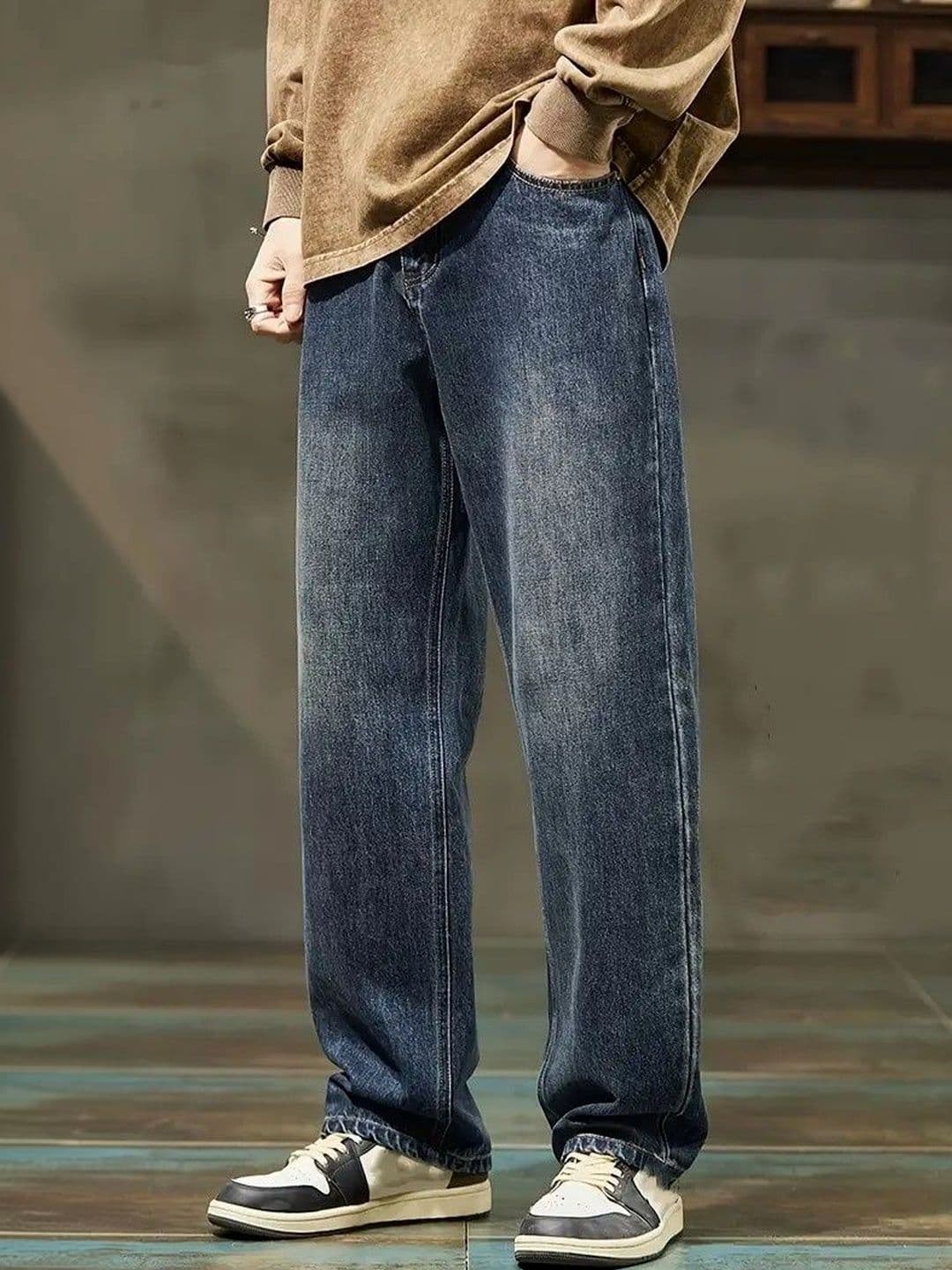 LERIYA FASHION Men Relaxed Fit Mid-Rise Light Fade Stretchable Jeans - view 1
