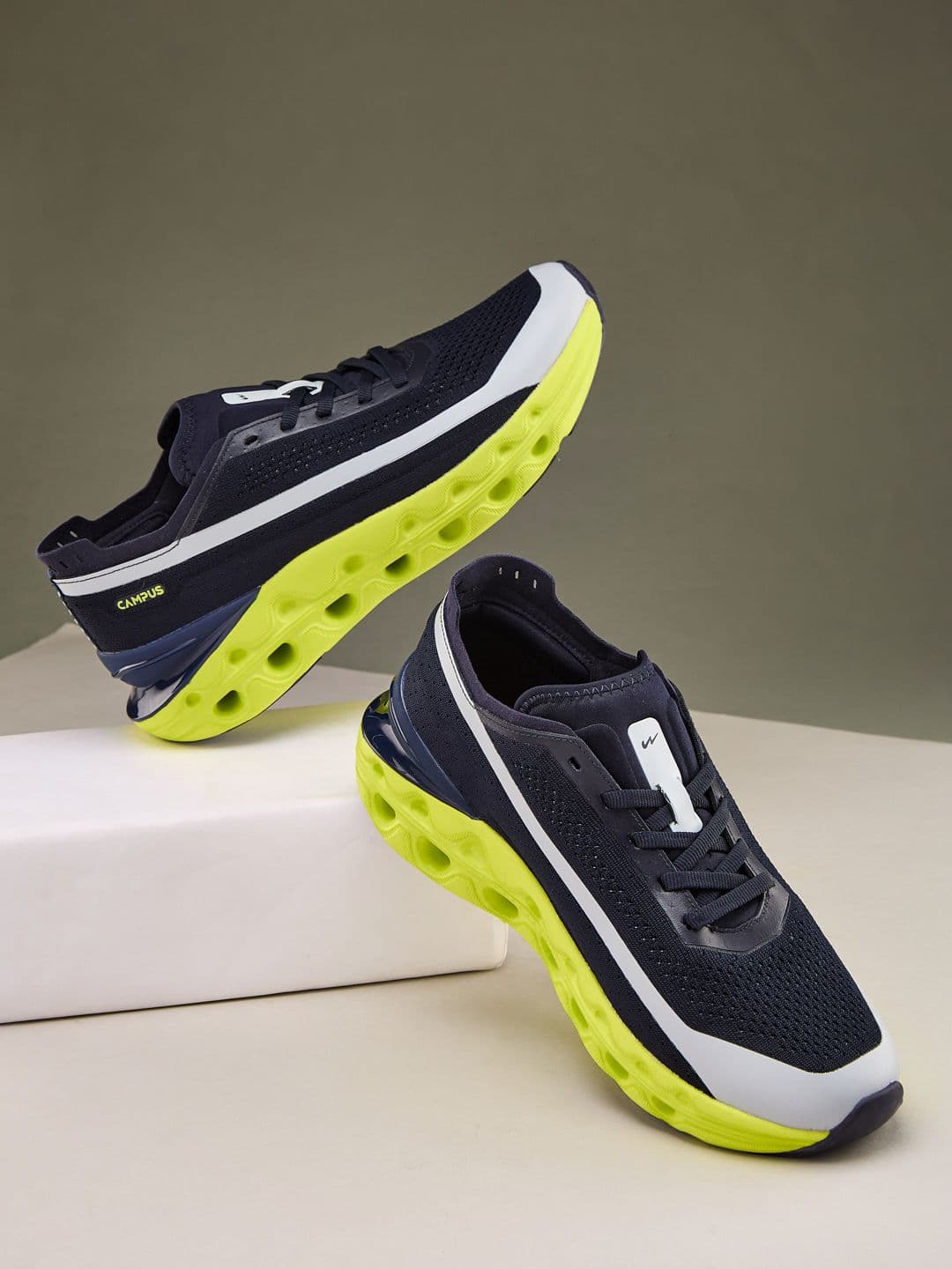 Campus COIL PRO Men Mesh Lace-Ups Running Shoes - view 1