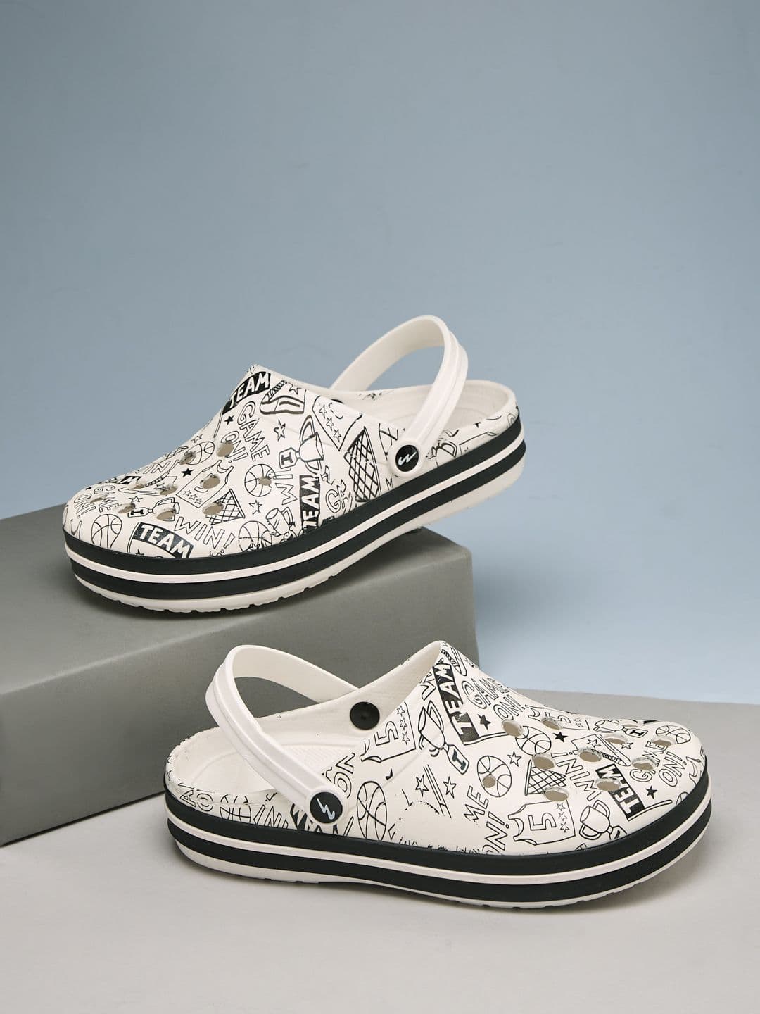 Campus Men GC-4025 Printed Clogs - view 1