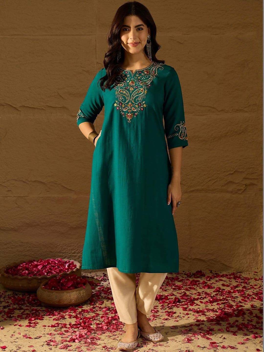 Anouk Women Paisley Embroidered Kurta - view 1