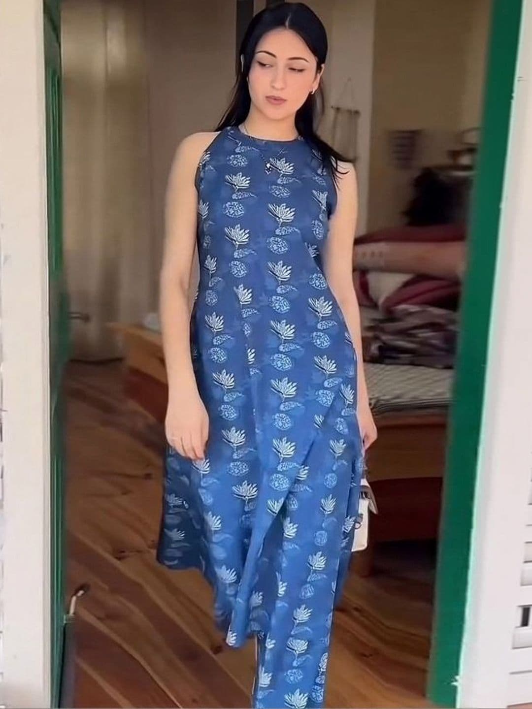 iEthniya Women Ethnic Motifs Printed Regular Kurta with Trousers - view 1