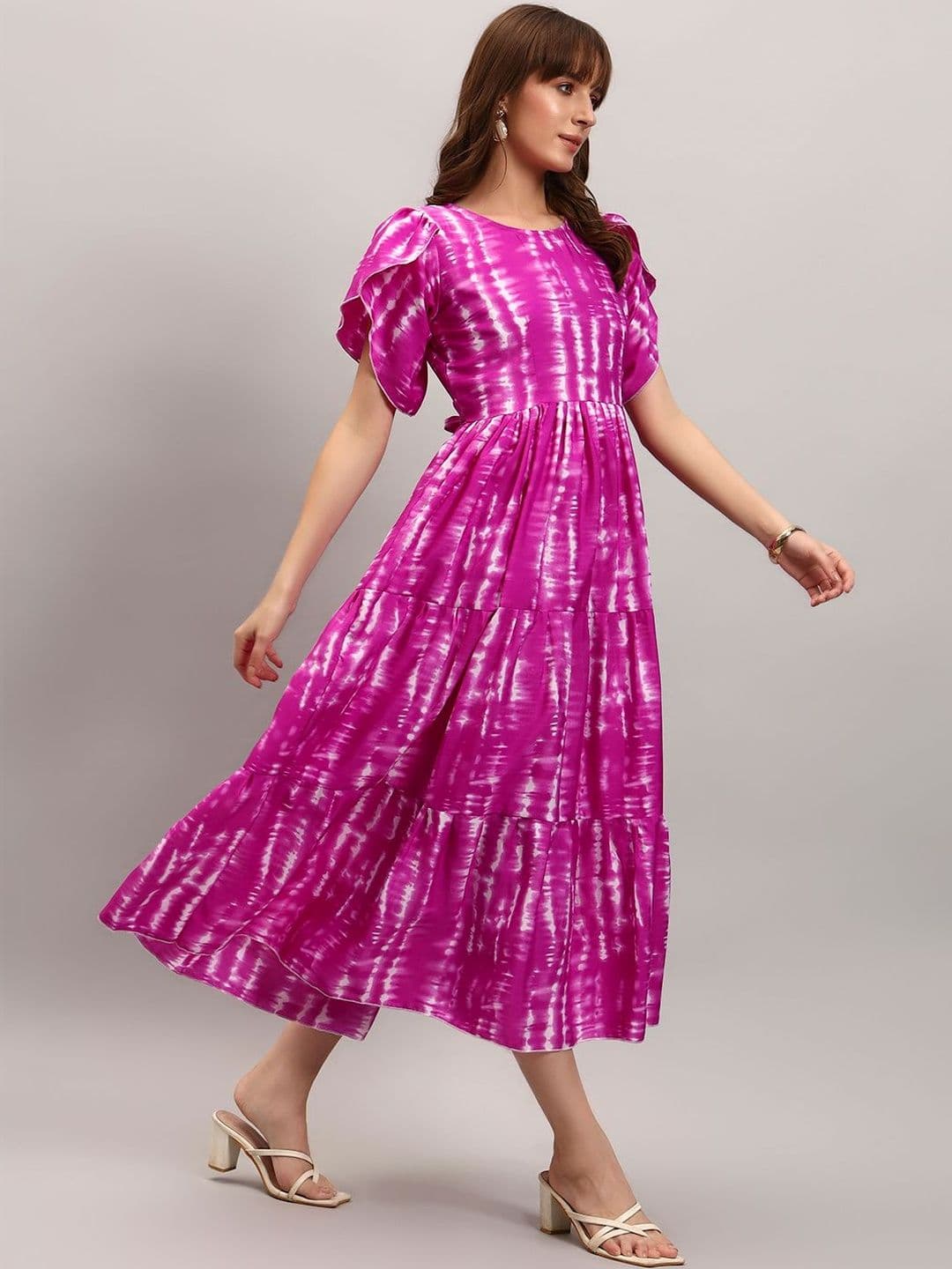 Raiyani Enterprise Women Printed Flared Sleeves Indie Prints Crepe Kurta - view 1